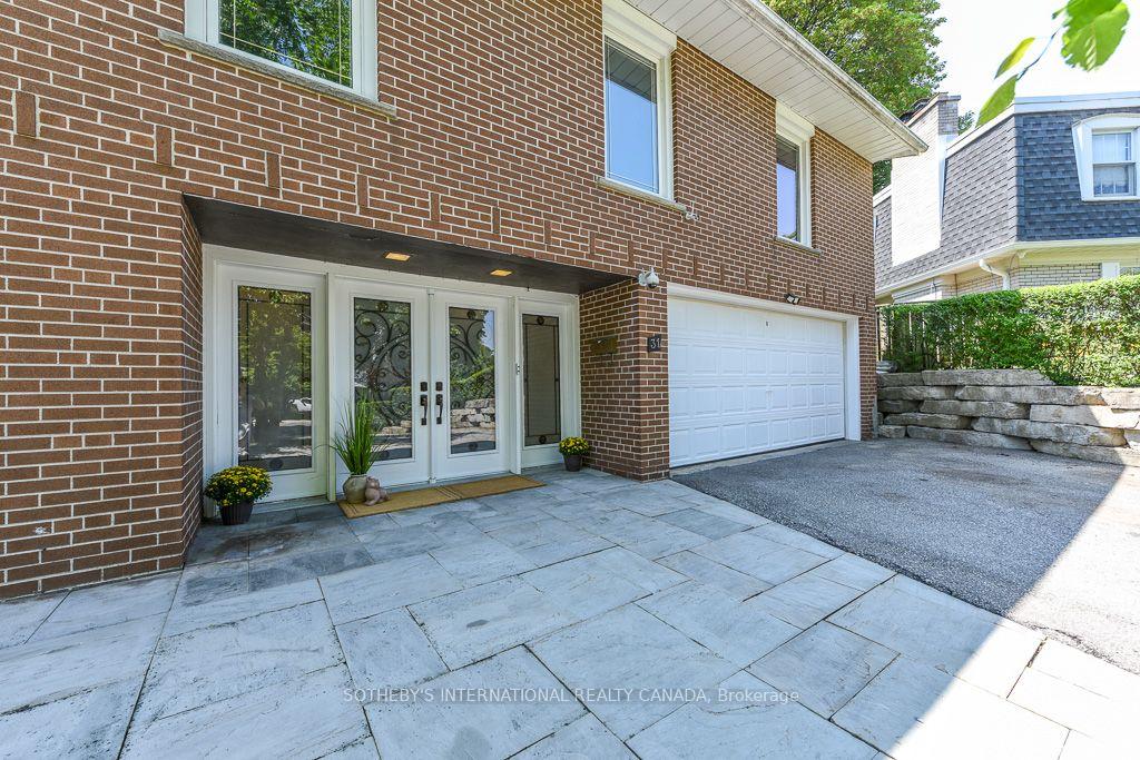 Photo 38 of 31 Queensborough Crescent, Etobicoke, Willowridge-Martingrove-Richview — HOMEH