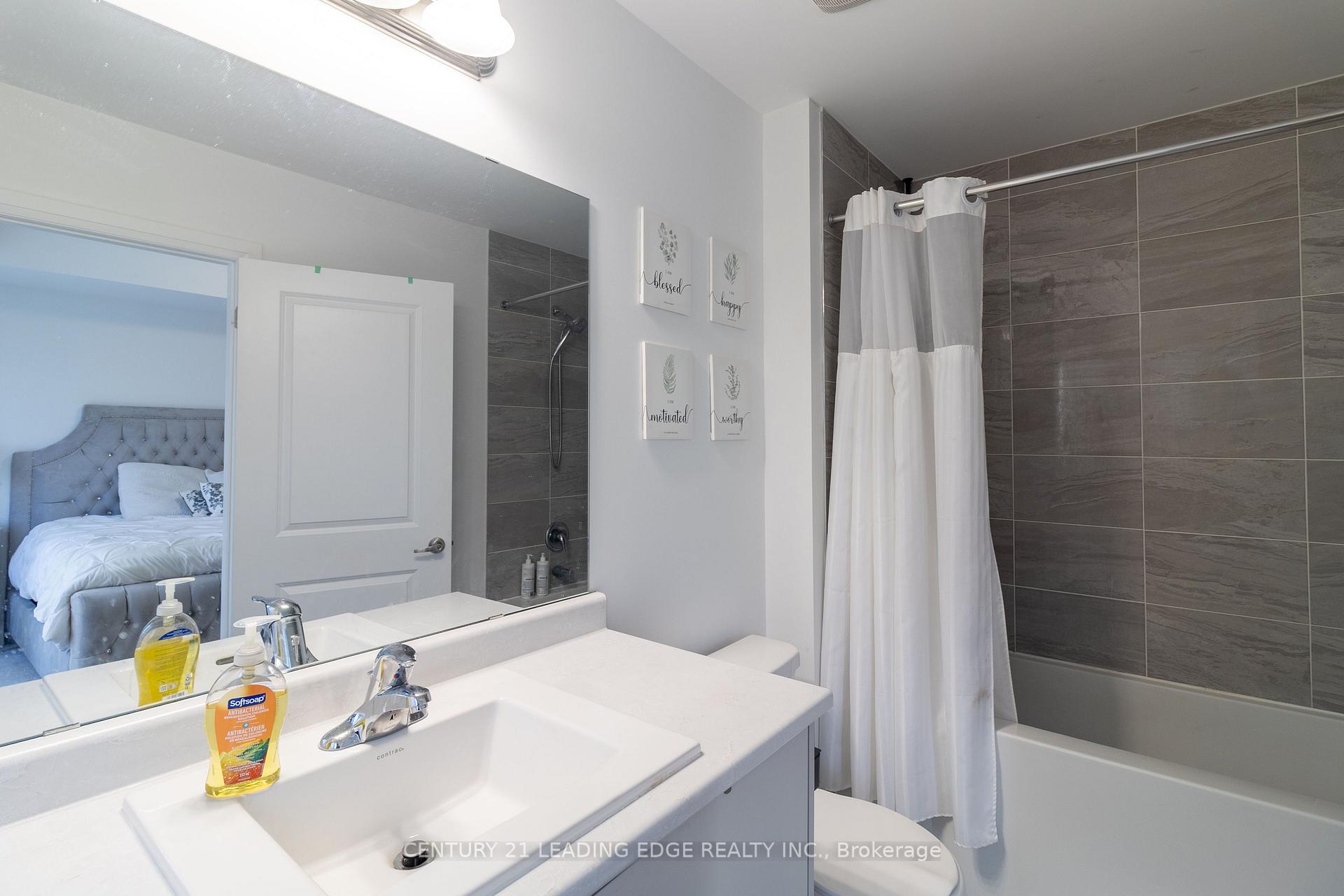 Photo 14 of 6 Nautical Way, Whitby, Port Whitby — HOMEH