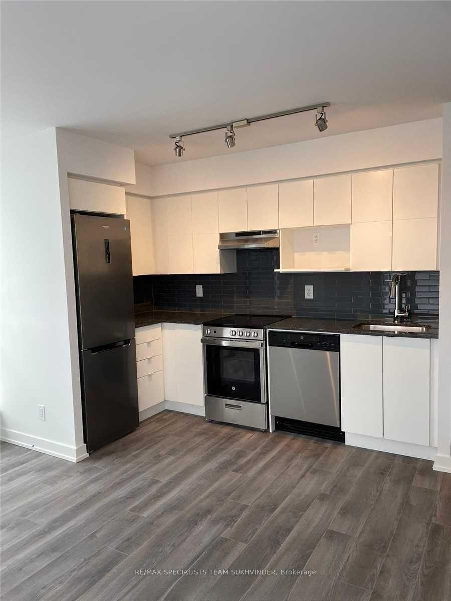Photo 2 of Unit 321, 120 Varna Drive, Toronto, Englemount-Lawrence — HOMEH