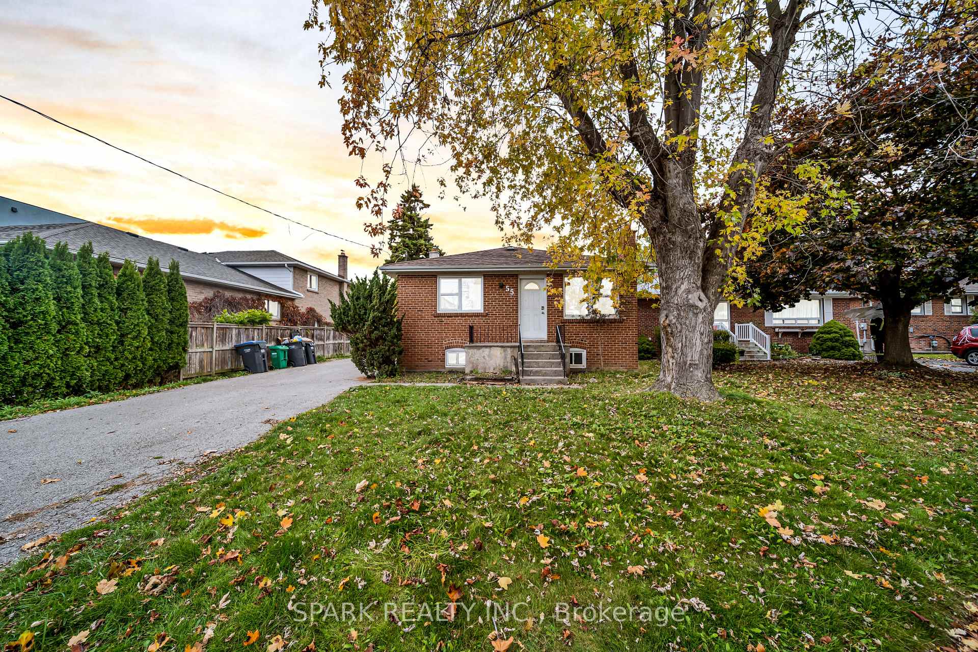 Photo 3 of Unit BSMT, 55 Moore Street, Brampton, Brampton West — HOMEH