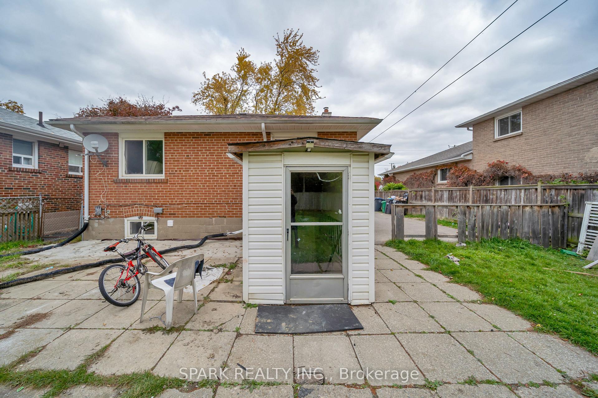Photo 5 of Unit BSMT, 55 Moore Street, Brampton, Brampton West — HOMEH