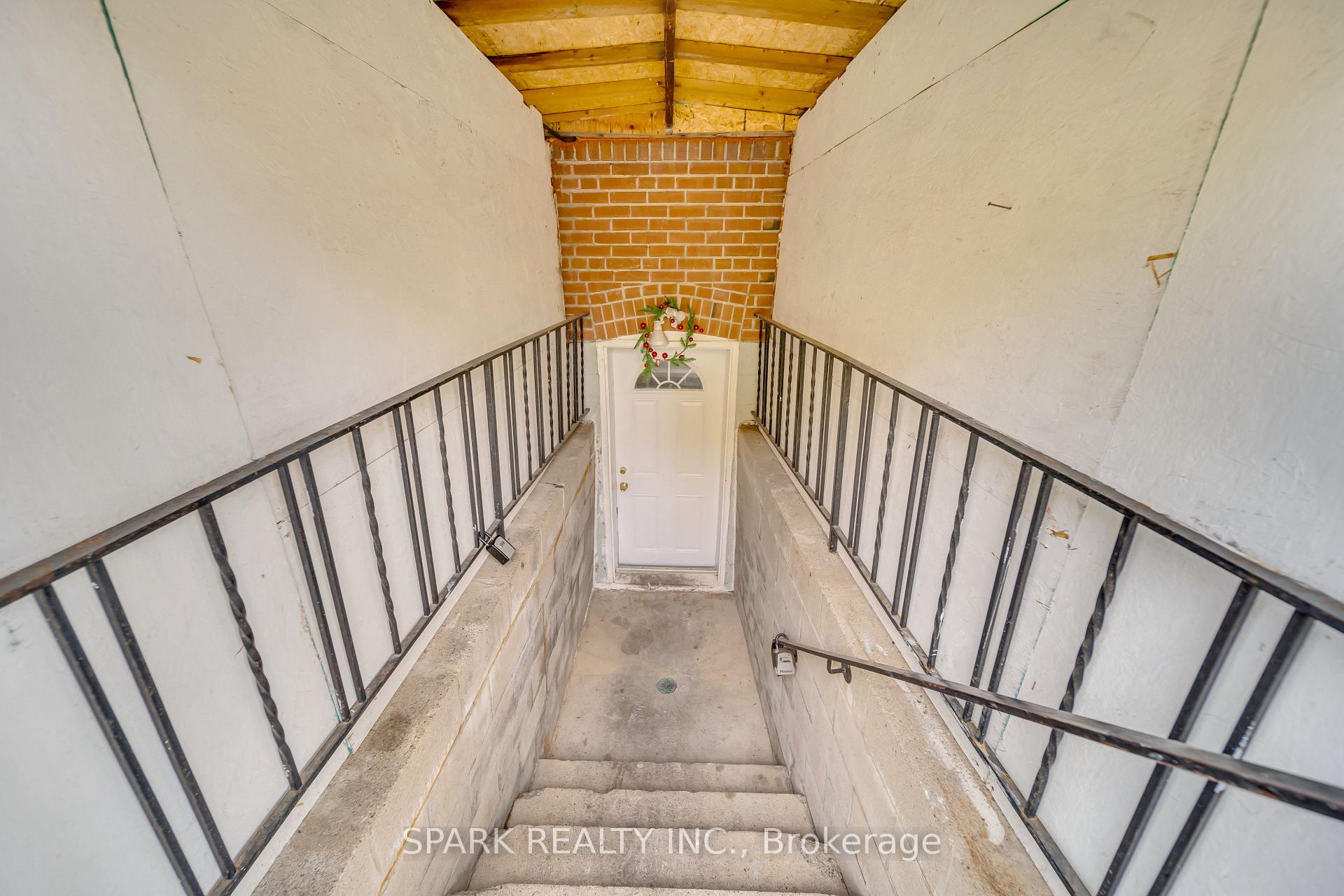 Photo 6 of Unit BSMT, 55 Moore Street, Brampton, Brampton West — HOMEH