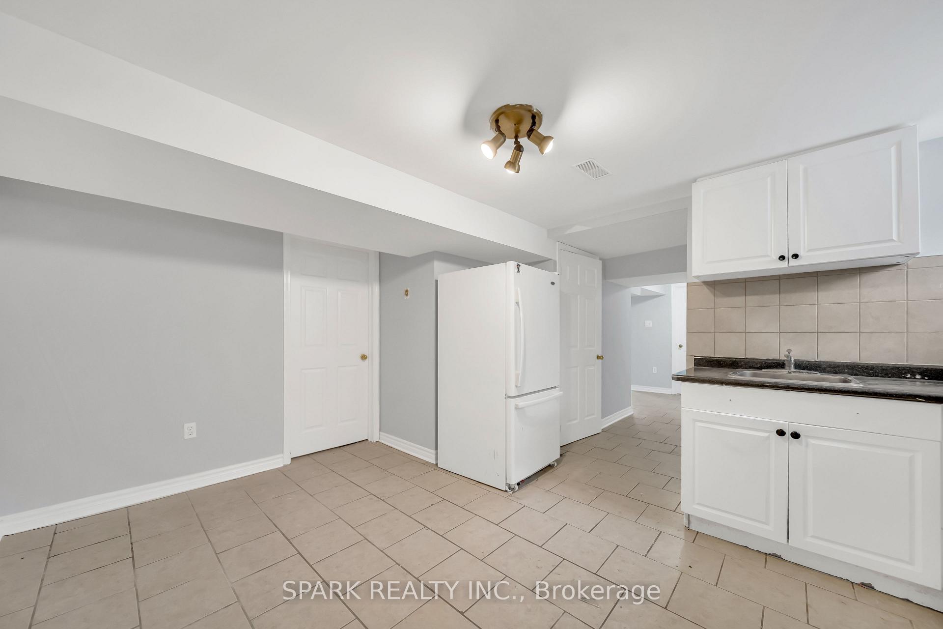 Photo 7 of Unit BSMT, 55 Moore Street, Brampton, Brampton West — HOMEH