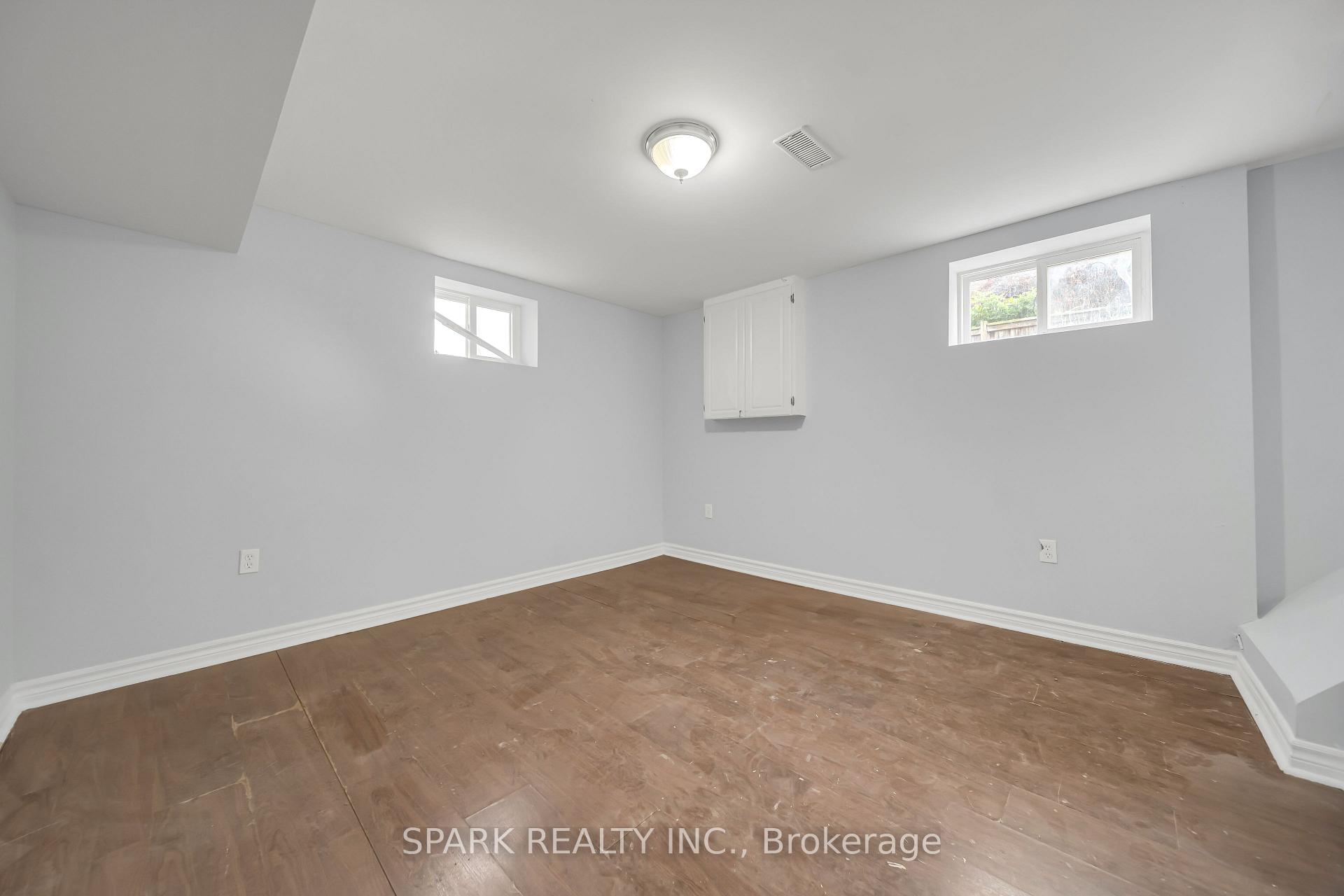 Photo 10 of Unit BSMT, 55 Moore Street, Brampton, Brampton West — HOMEH