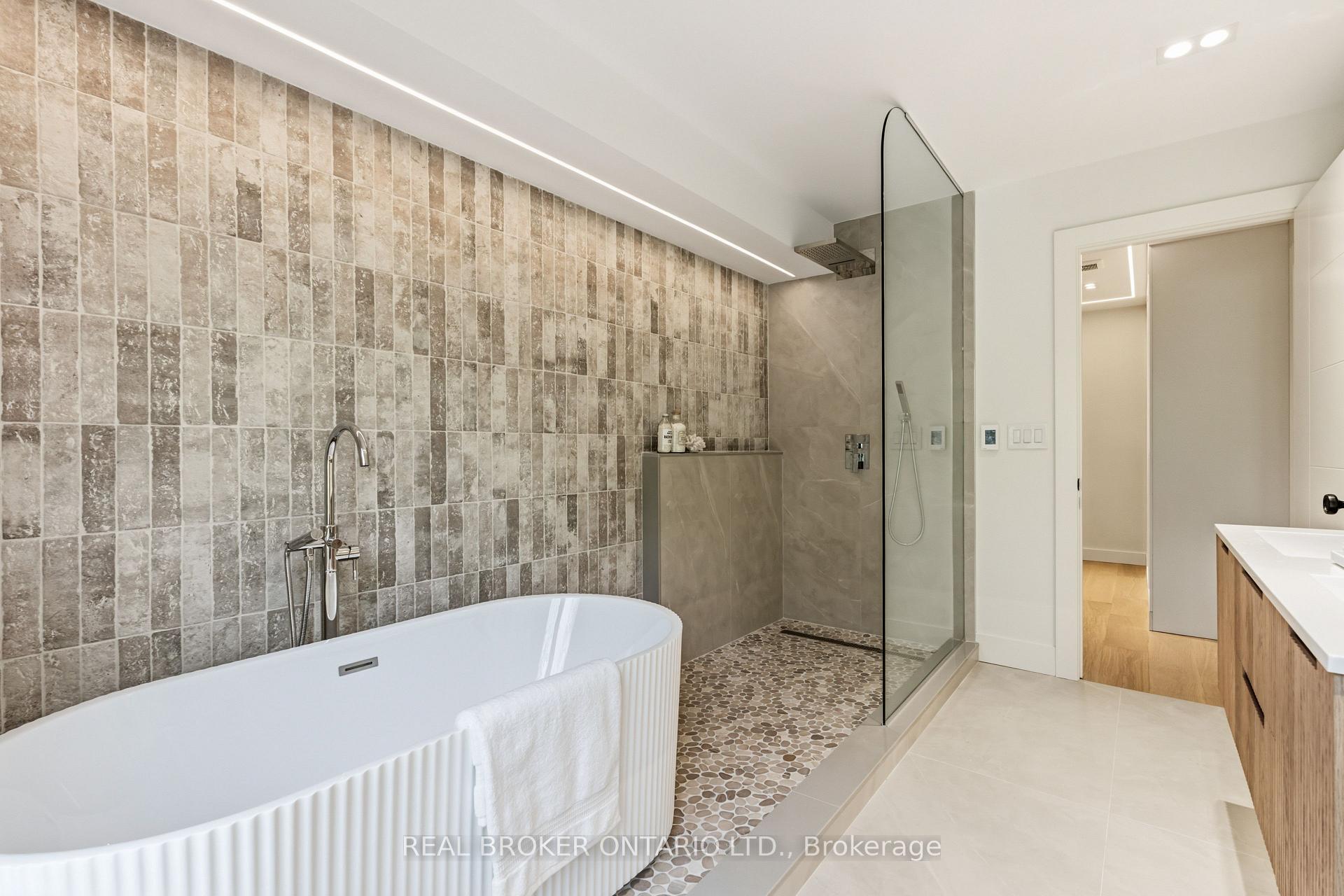Photo 23 of 143 Fairview Avenue, Toronto, Junction Area — HOMEH