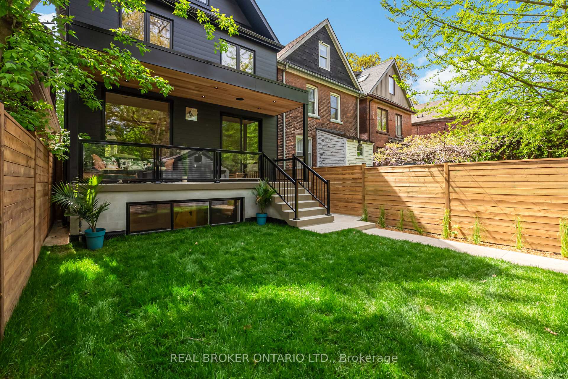 Photo 43 of 143 Fairview Avenue, Toronto, Junction Area — HOMEH