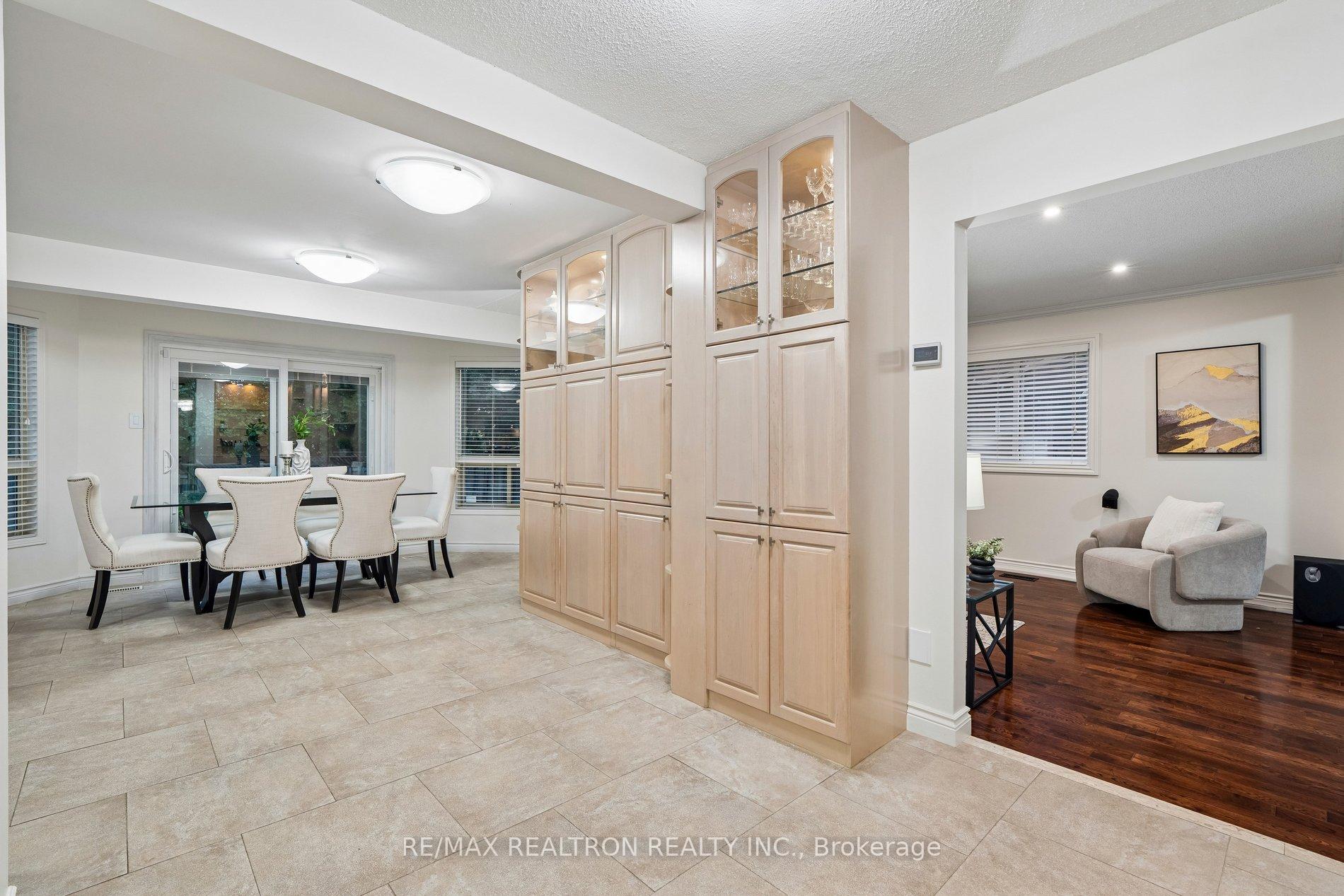 Photo 16 of 122 Colvin Crescent, Vaughan, Brownridge — HOMEH
