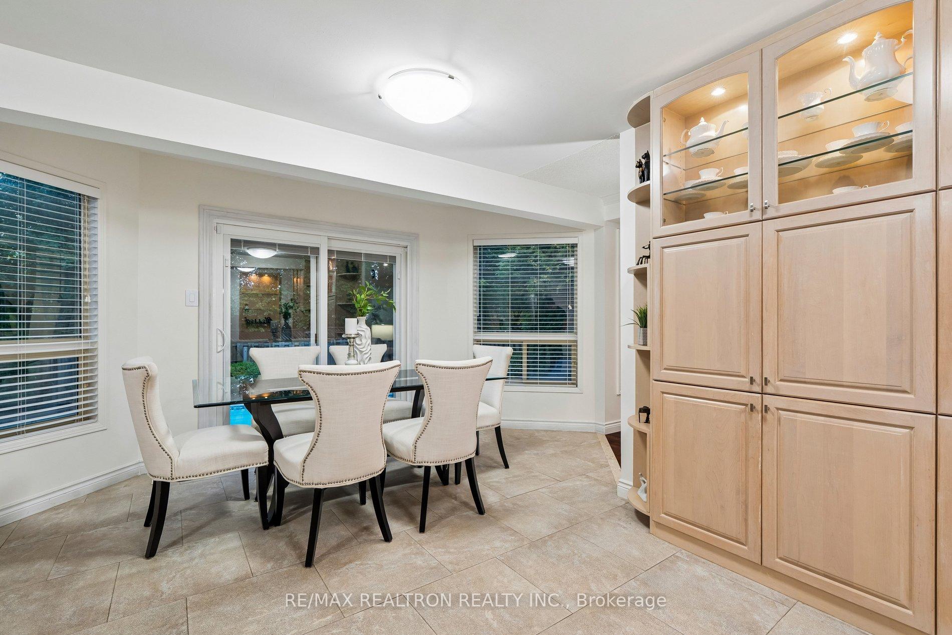 Photo 17 of 122 Colvin Crescent, Vaughan, Brownridge — HOMEH