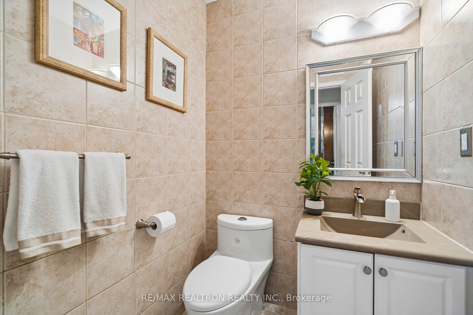 Photo 27 of 122 Colvin Crescent, Vaughan, Brownridge — HOMEH