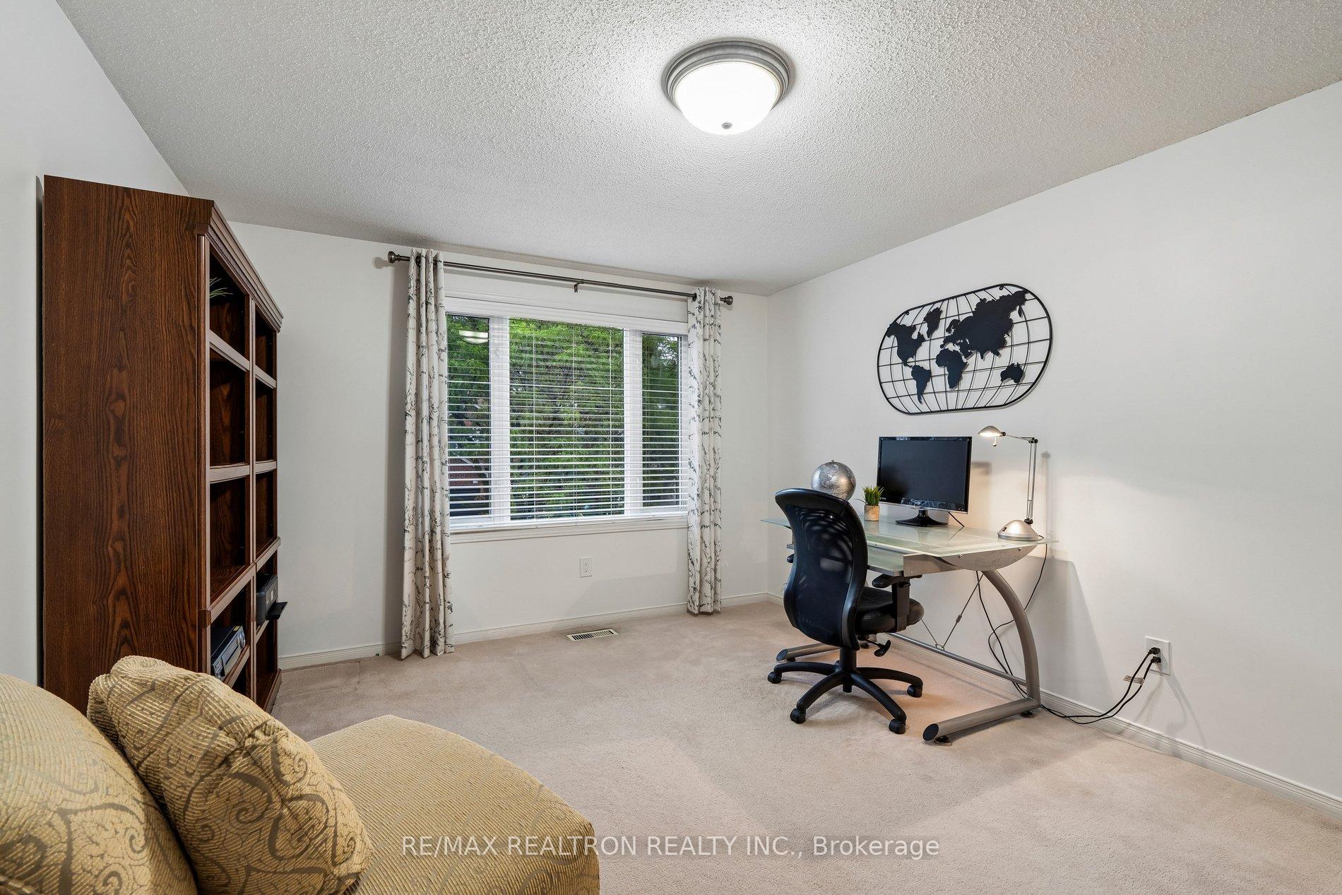 Photo 32 of 122 Colvin Crescent, Vaughan, Brownridge — HOMEH