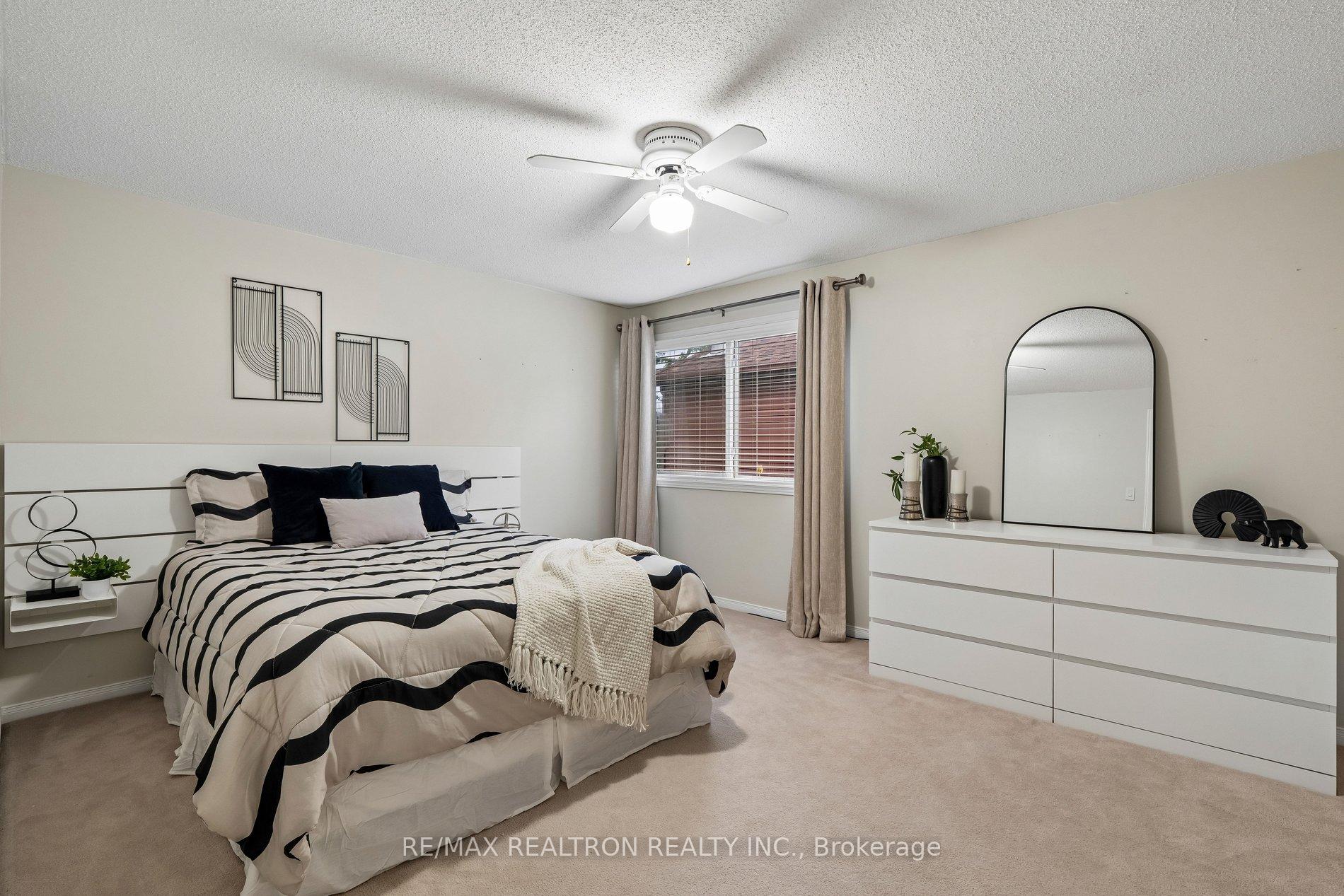 Photo 34 of 122 Colvin Crescent, Vaughan, Brownridge — HOMEH