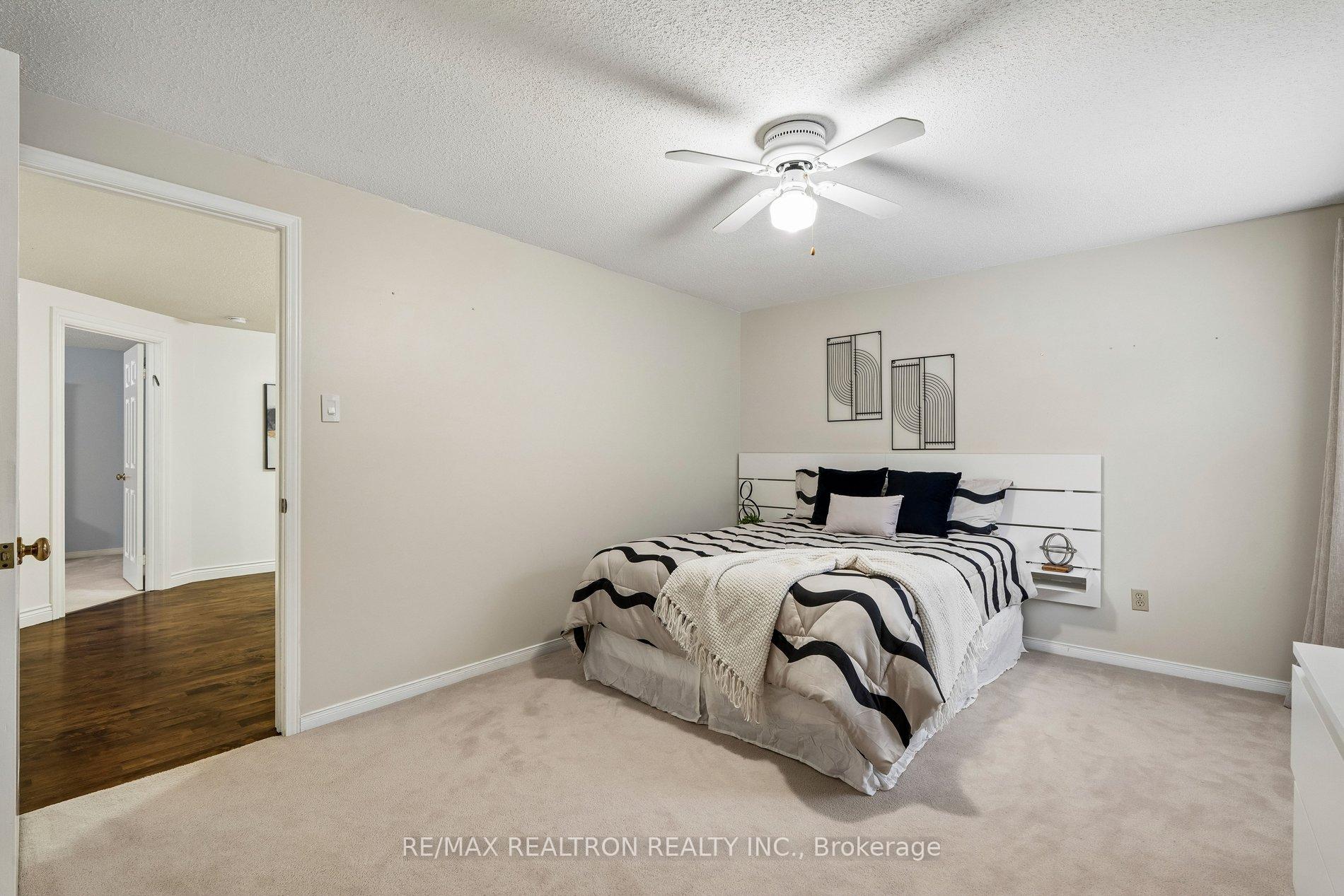 Photo 35 of 122 Colvin Crescent, Vaughan, Brownridge — HOMEH