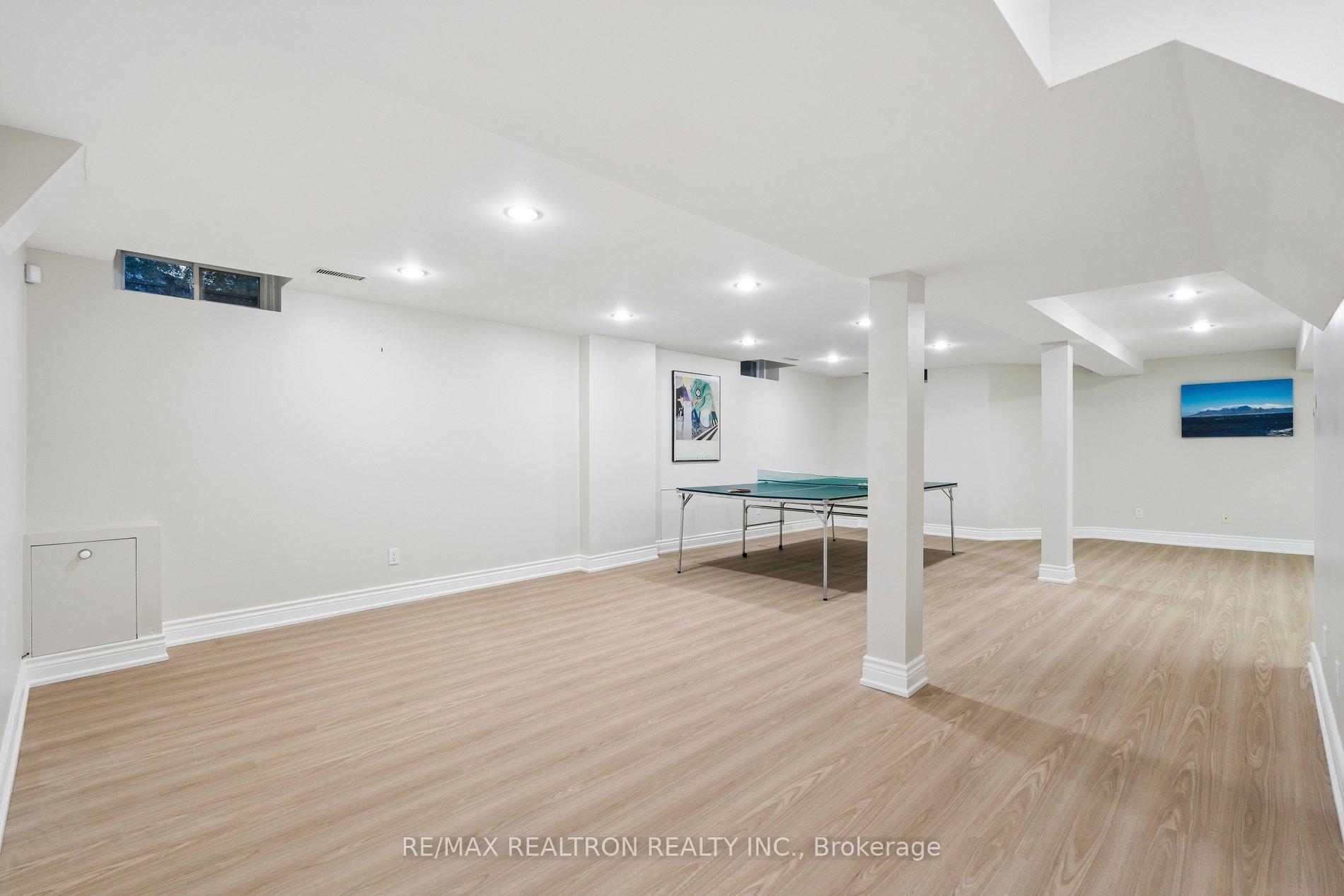 Photo 42 of 122 Colvin Crescent, Vaughan, Brownridge — HOMEH