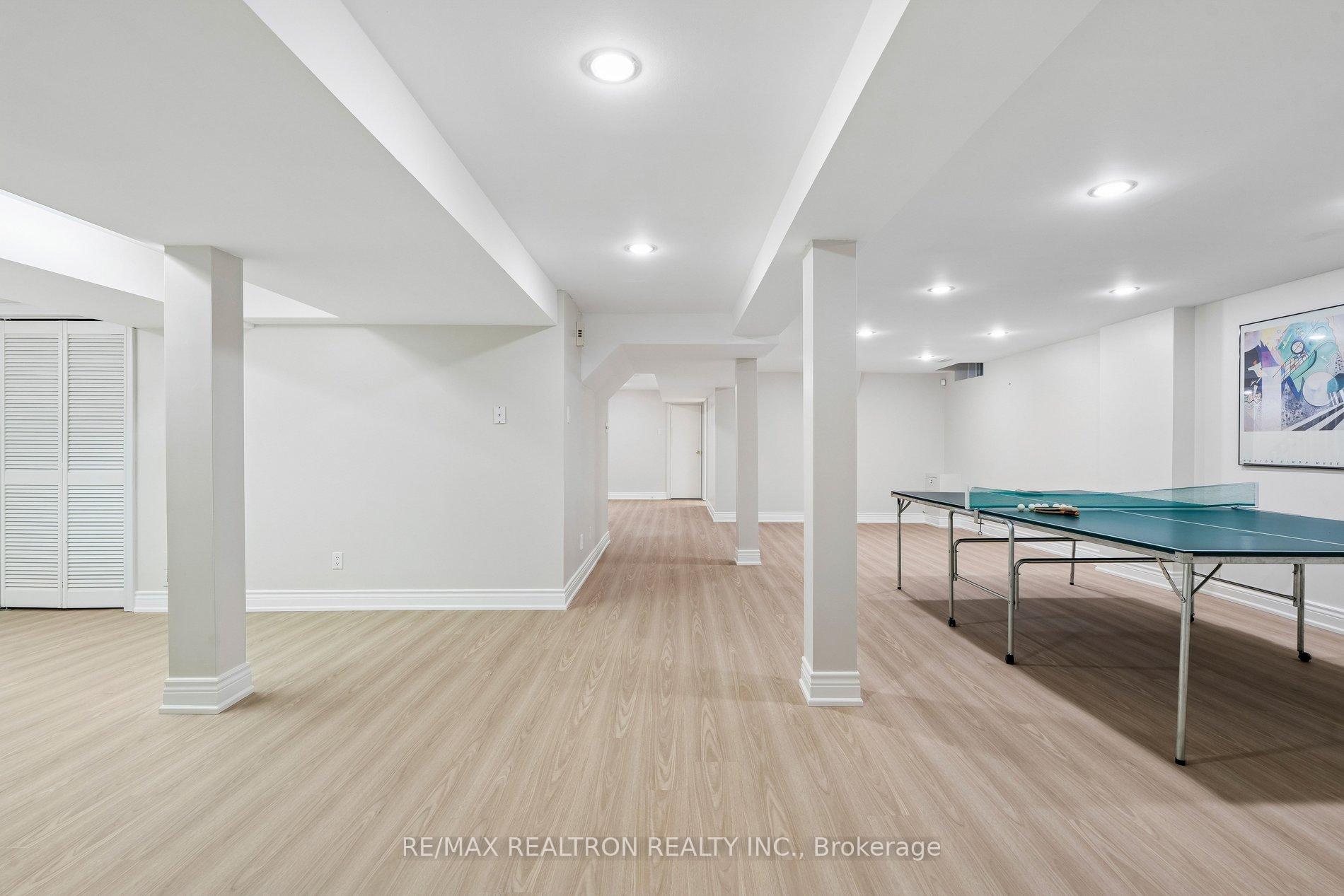 Photo 43 of 122 Colvin Crescent, Vaughan, Brownridge — HOMEH
