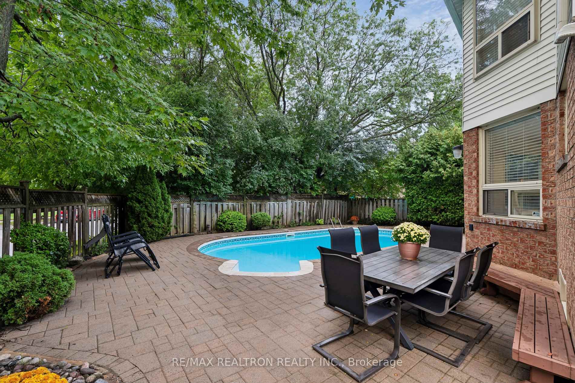 Photo 44 of 122 Colvin Crescent, Vaughan, Brownridge — HOMEH