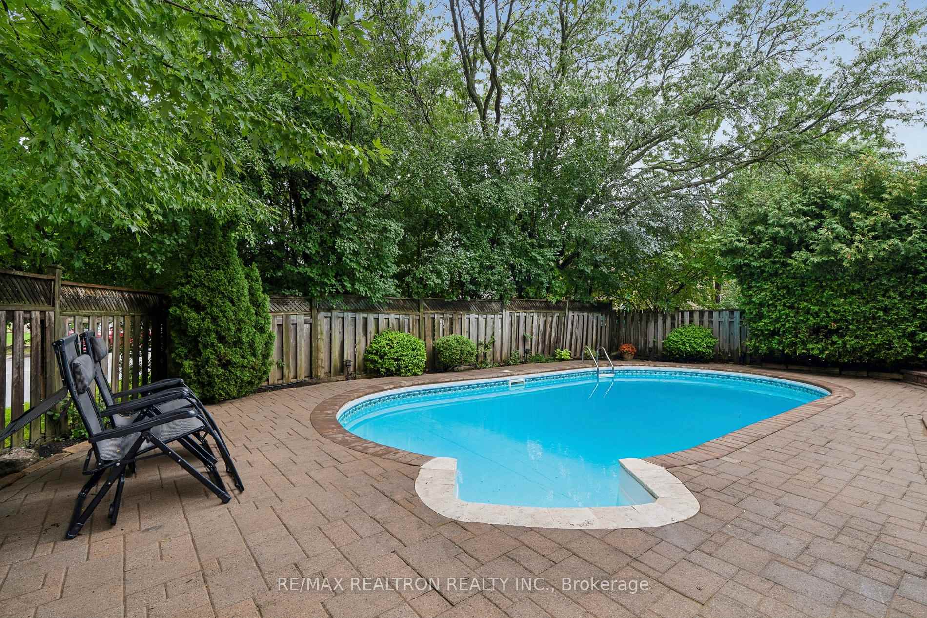 Photo 45 of 122 Colvin Crescent, Vaughan, Brownridge — HOMEH