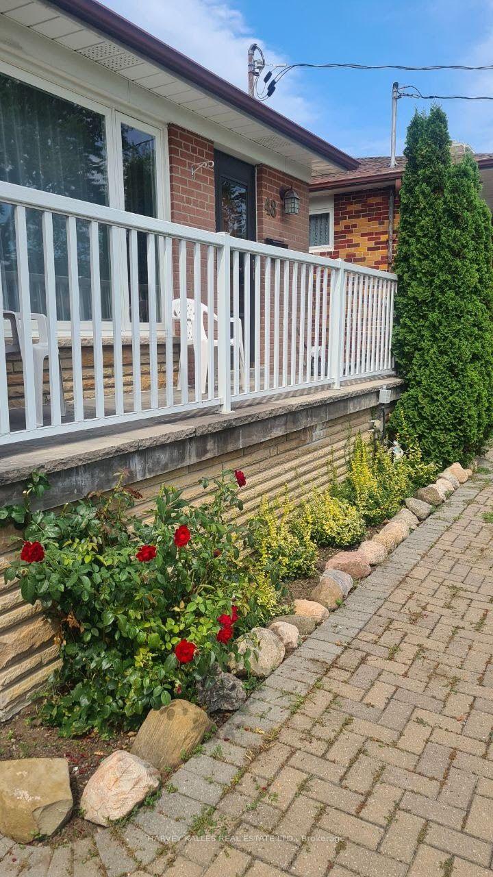 Photo 2 of 48 Green Bush Road, North York, Newtonbrook West — HOMEH
