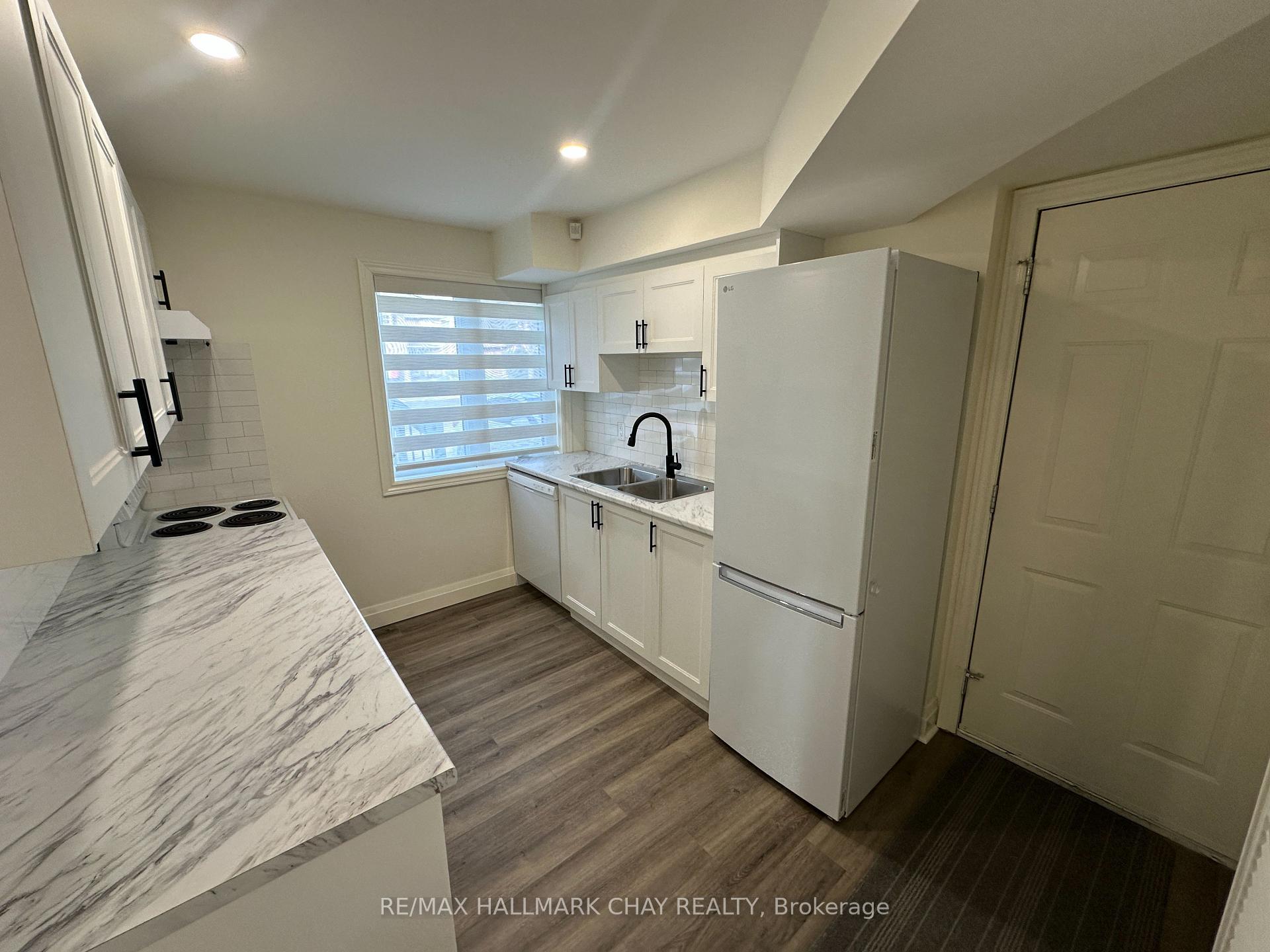 Photo 2 of 64 Logan Court, Barrie, Holly — HOMEH