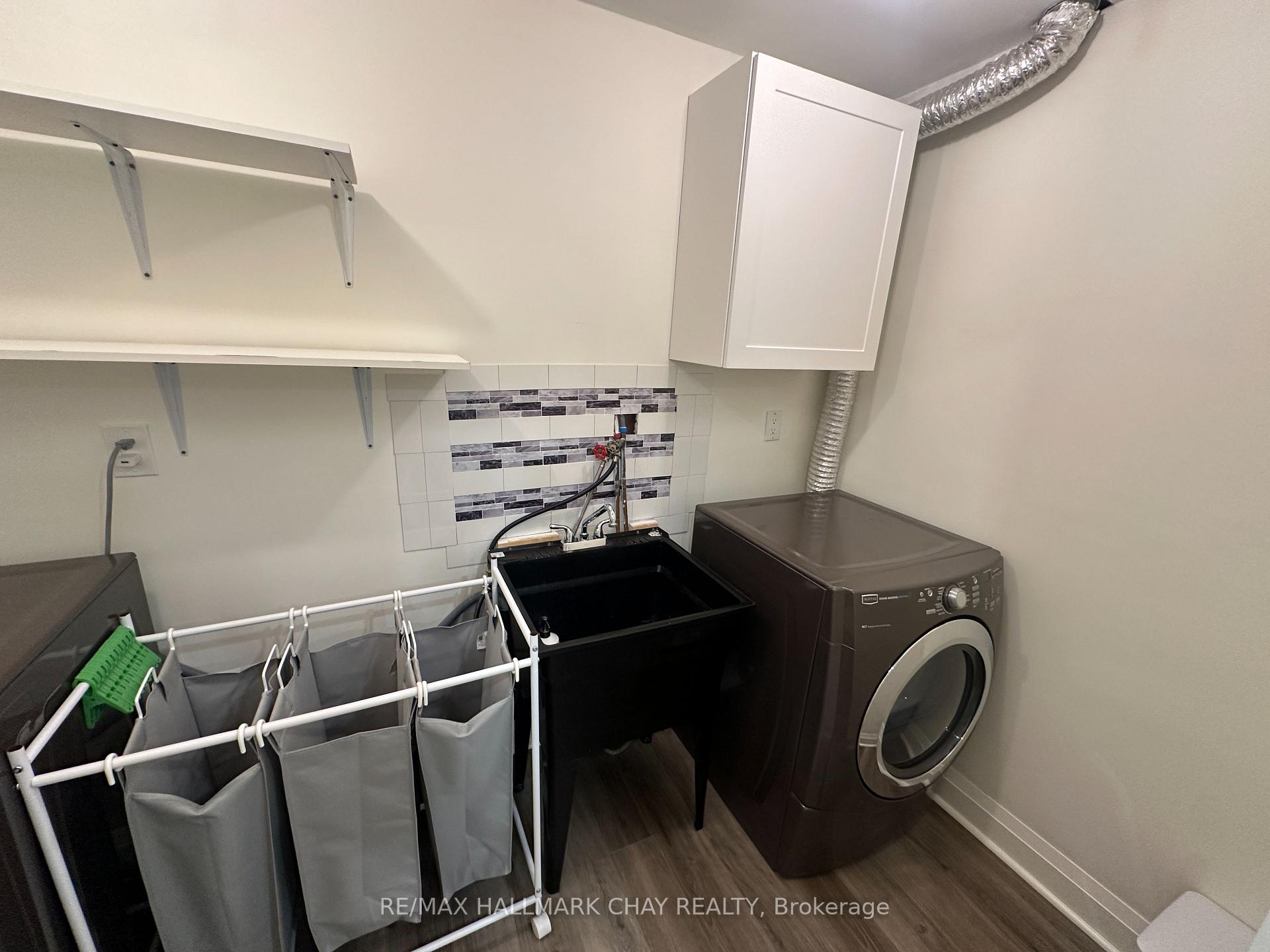 Photo 14 of 64 Logan Court, Barrie, Holly — HOMEH
