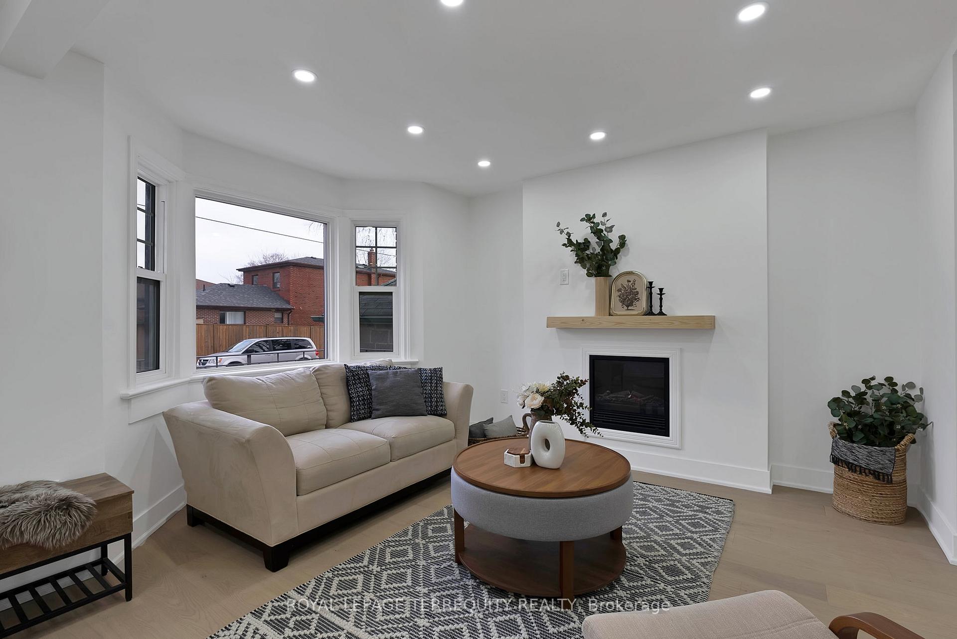 Photo 10 of 40 Leroy Avenue, Toronto, Danforth Village-East York — HOMEH