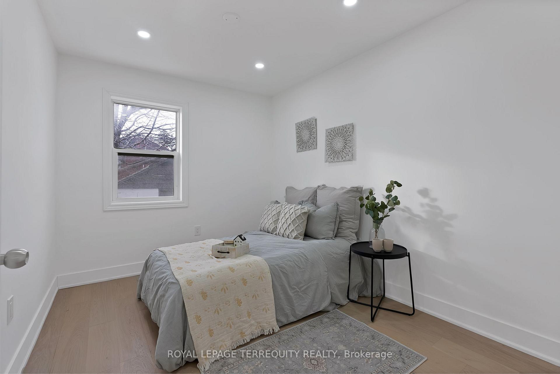 Photo 18 of 40 Leroy Avenue, Toronto, Danforth Village-East York — HOMEH
