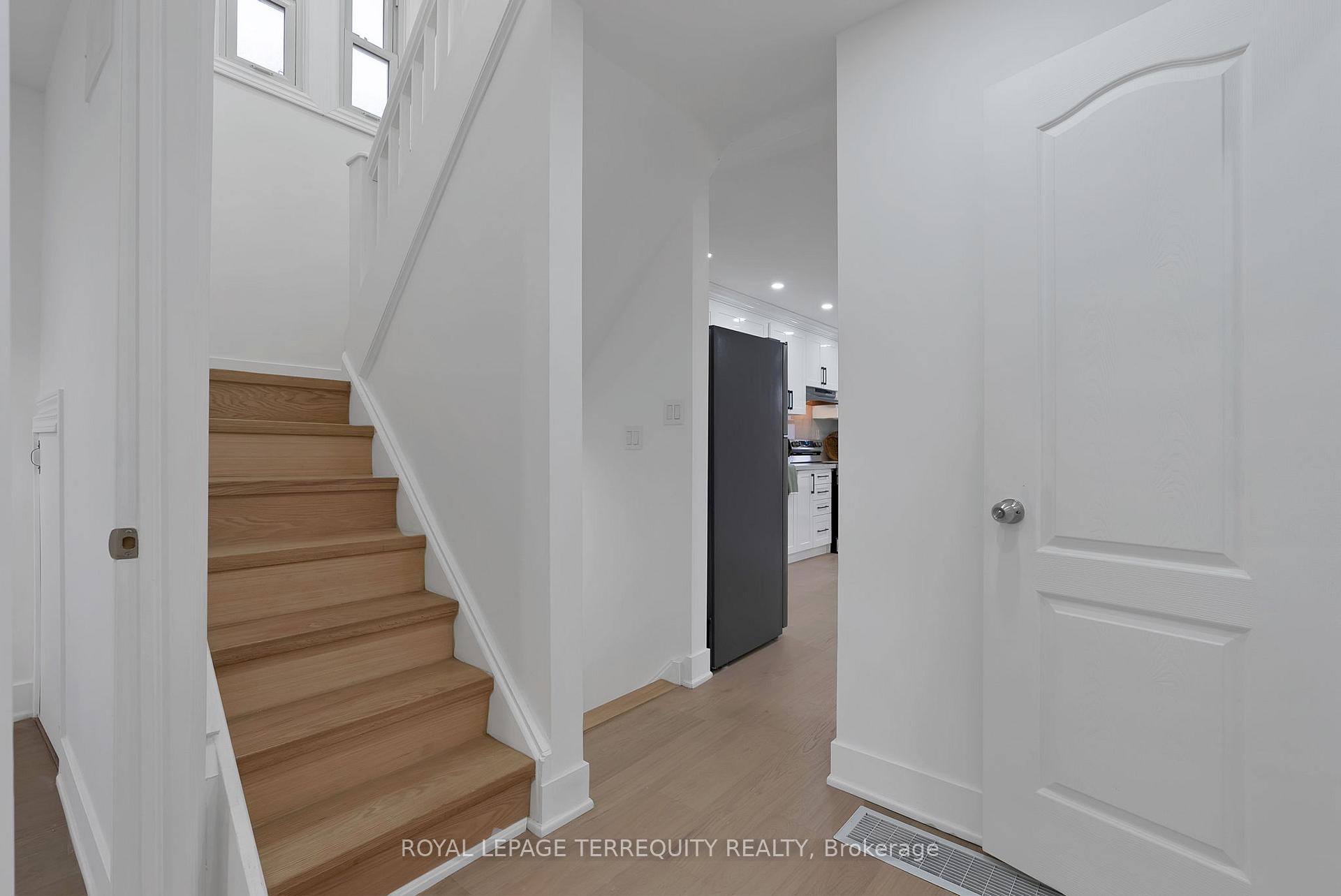 Photo 21 of 40 Leroy Avenue, Toronto, Danforth Village-East York — HOMEH