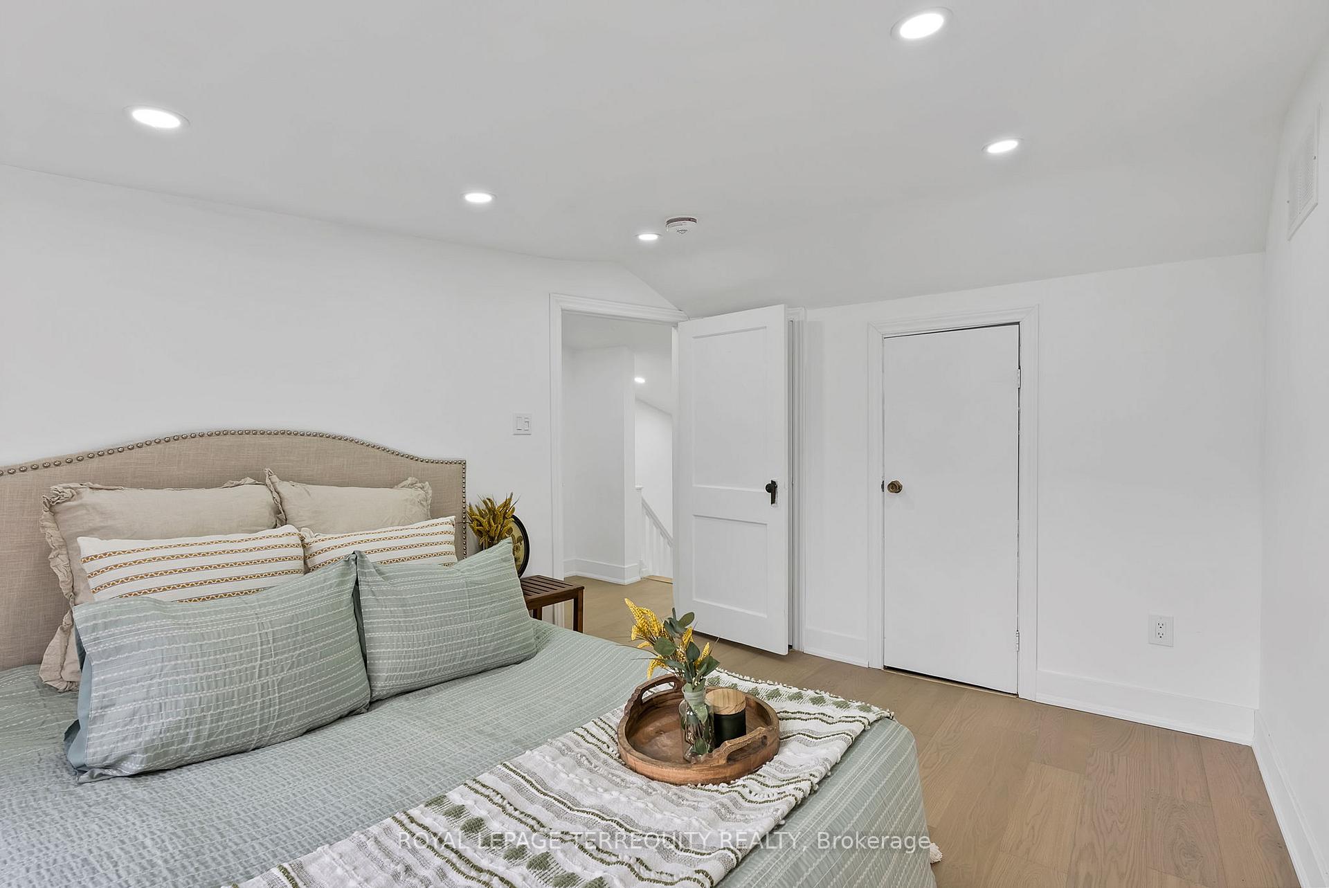 Photo 24 of 40 Leroy Avenue, Toronto, Danforth Village-East York — HOMEH