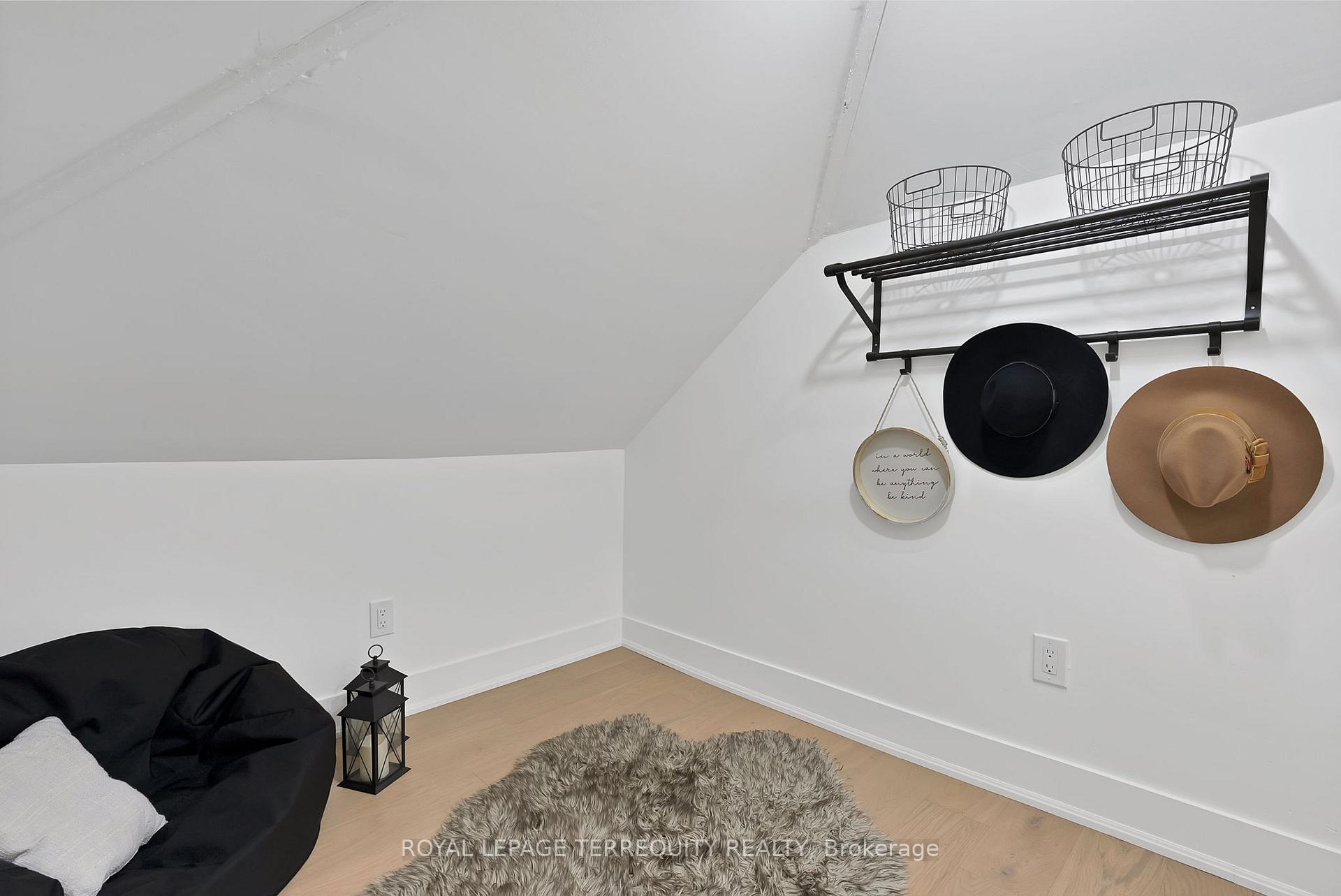 Photo 26 of 40 Leroy Avenue, Toronto, Danforth Village-East York — HOMEH