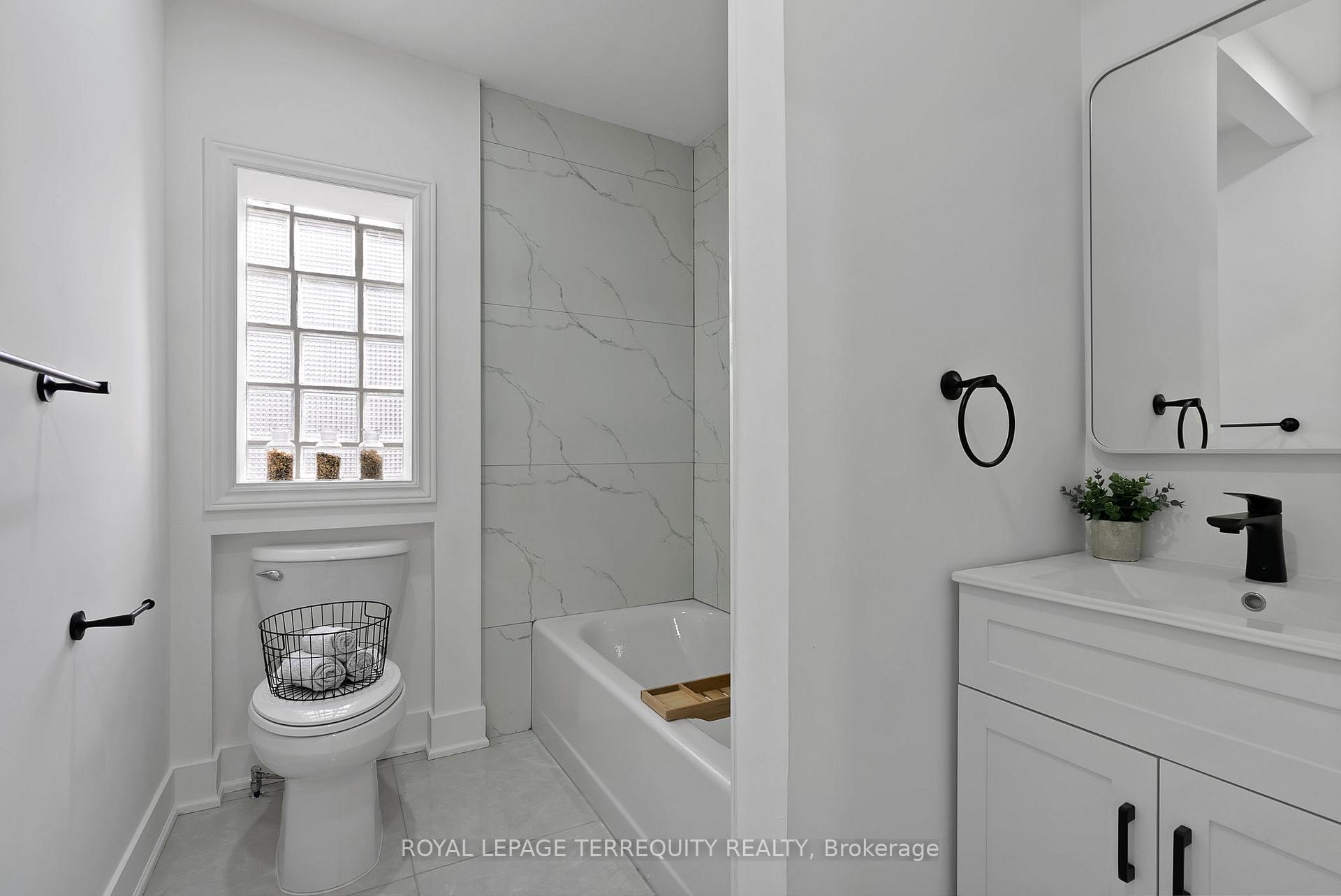 Photo 27 of 40 Leroy Avenue, Toronto, Danforth Village-East York — HOMEH