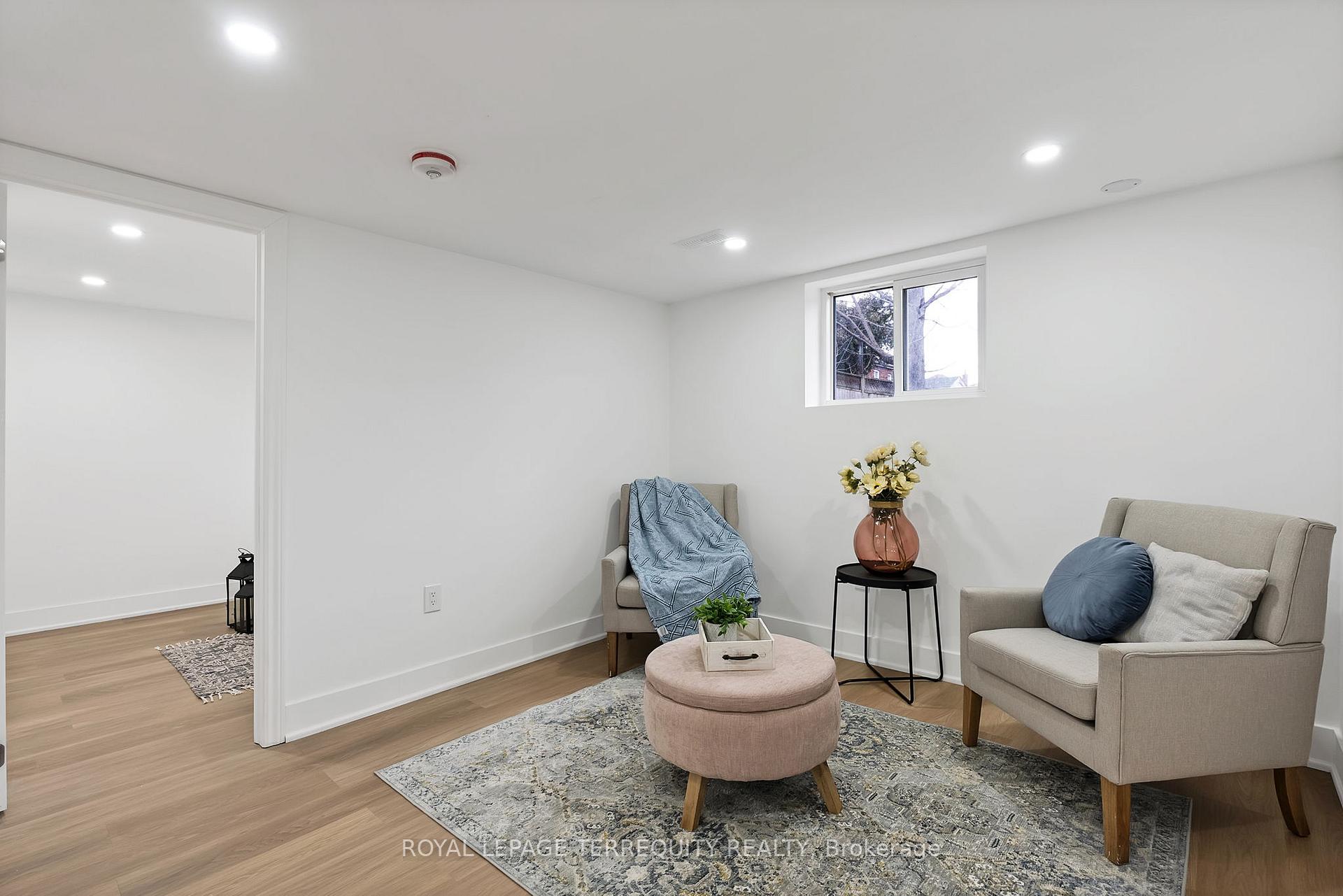 Photo 30 of 40 Leroy Avenue, Toronto, Danforth Village-East York — HOMEH