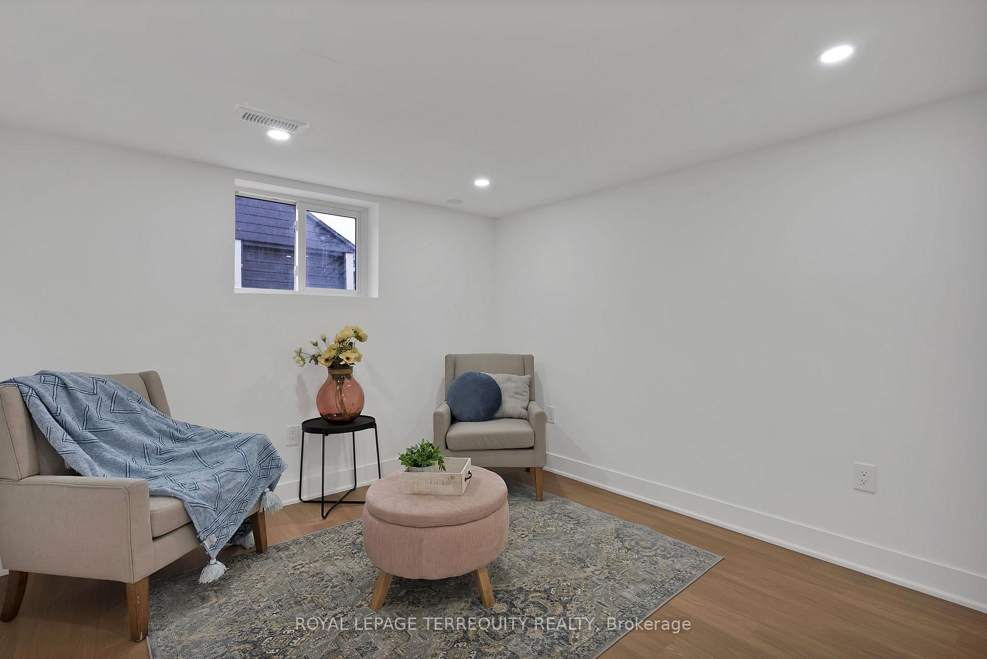 Photo 31 of 40 Leroy Avenue, Toronto, Danforth Village-East York — HOMEH