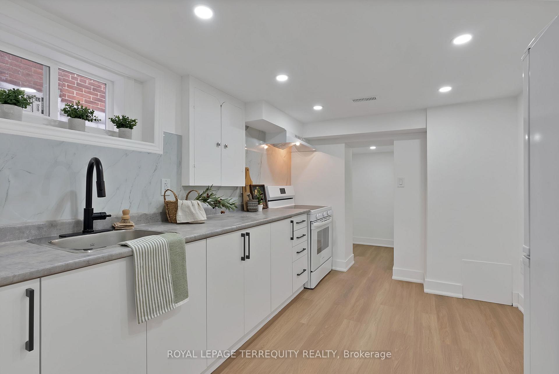 Photo 35 of 40 Leroy Avenue, Toronto, Danforth Village-East York — HOMEH
