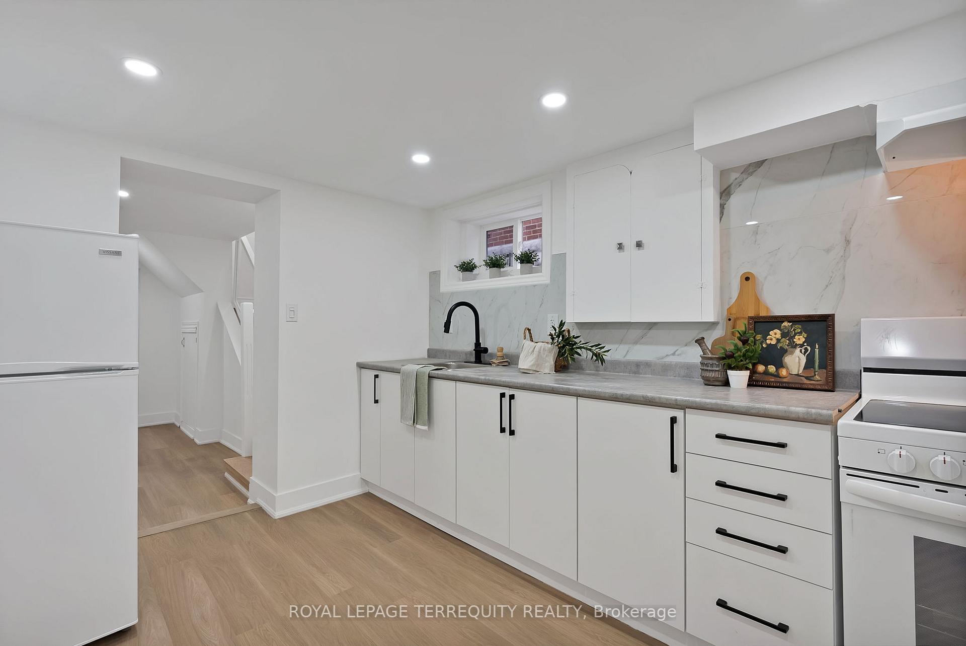 Photo 36 of 40 Leroy Avenue, Toronto, Danforth Village-East York — HOMEH