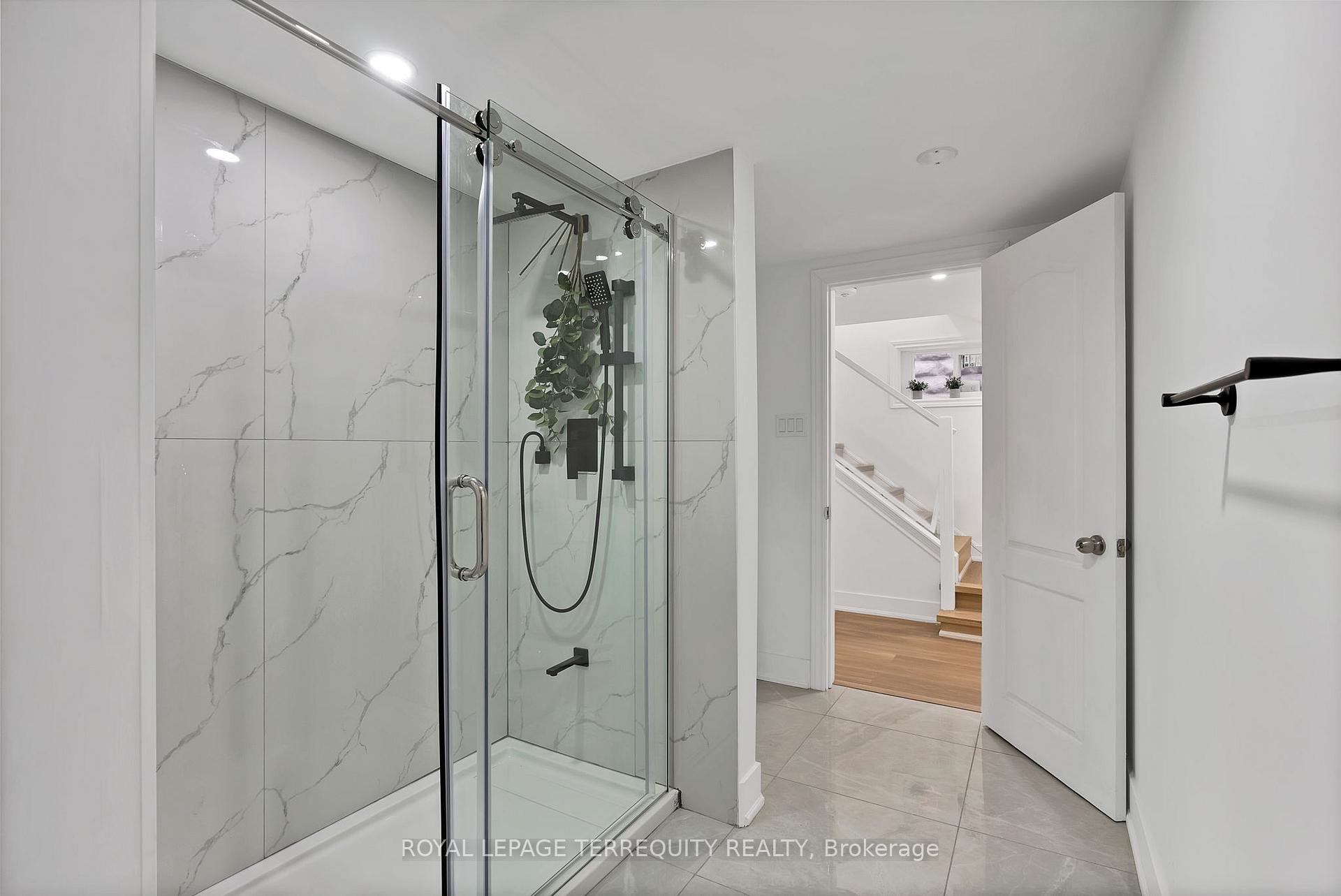 Photo 39 of 40 Leroy Avenue, Toronto, Danforth Village-East York — HOMEH