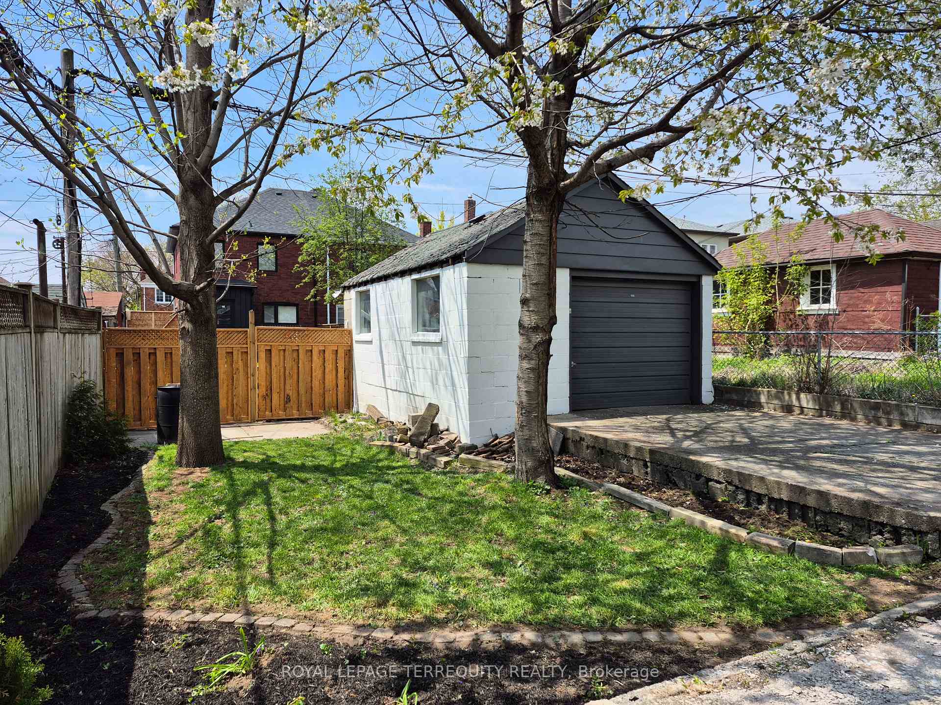 Photo 43 of 40 Leroy Avenue, Toronto, Danforth Village-East York — HOMEH