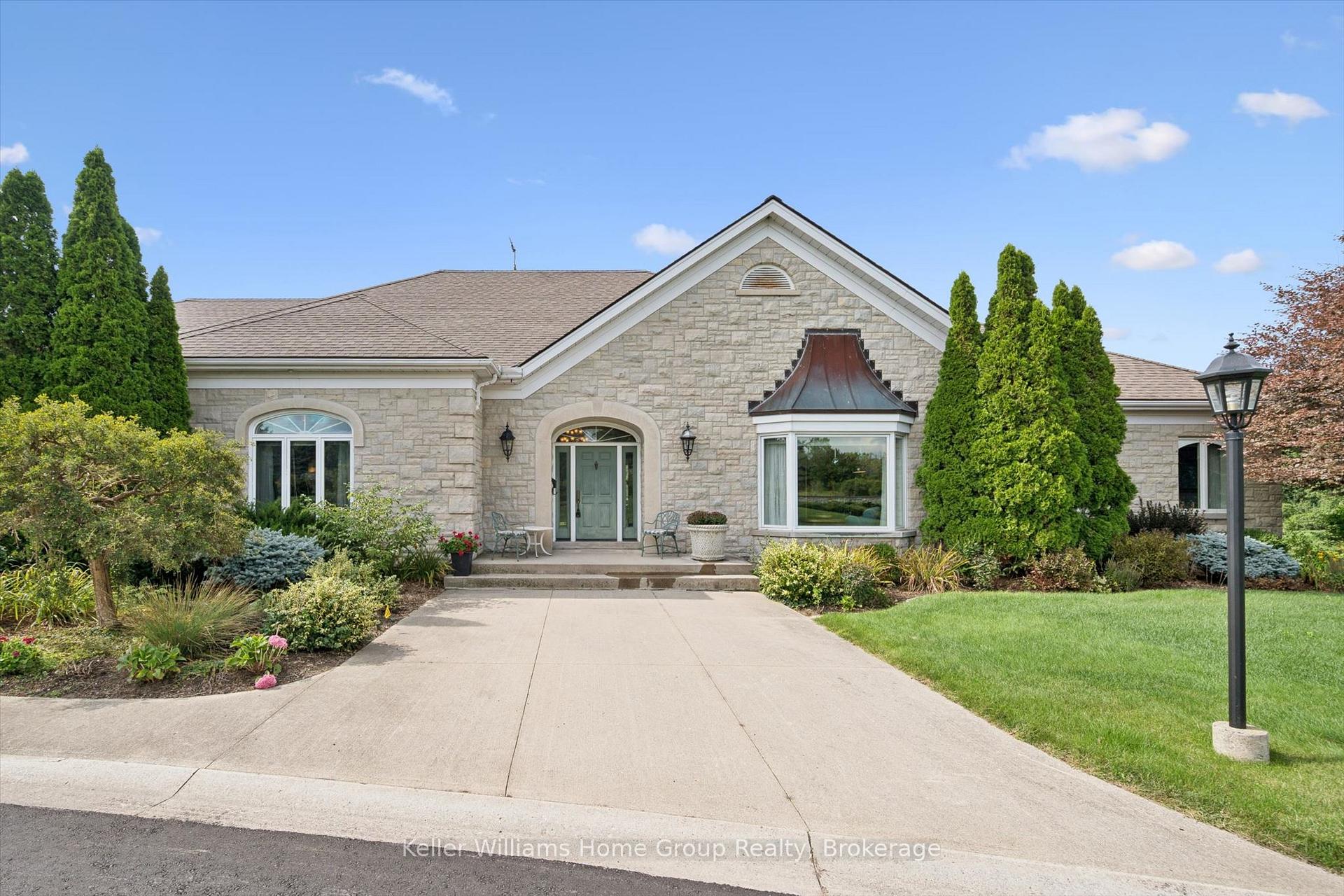 Photo 4 of 3 Serena Lane, Guelph, Pineridge/Westminster Woods — HOMEH