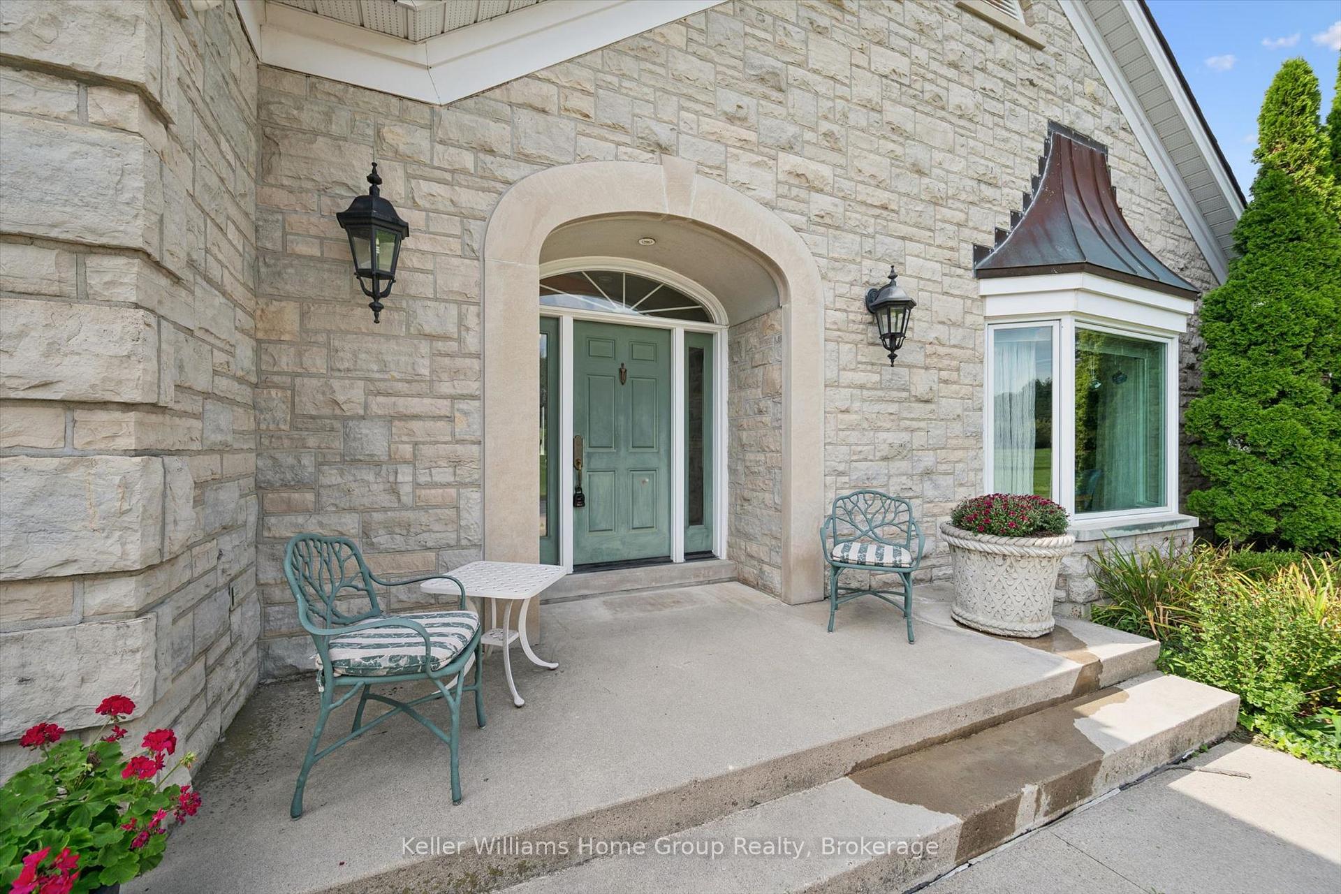 Photo 5 of 3 Serena Lane, Guelph, Pineridge/Westminster Woods — HOMEH