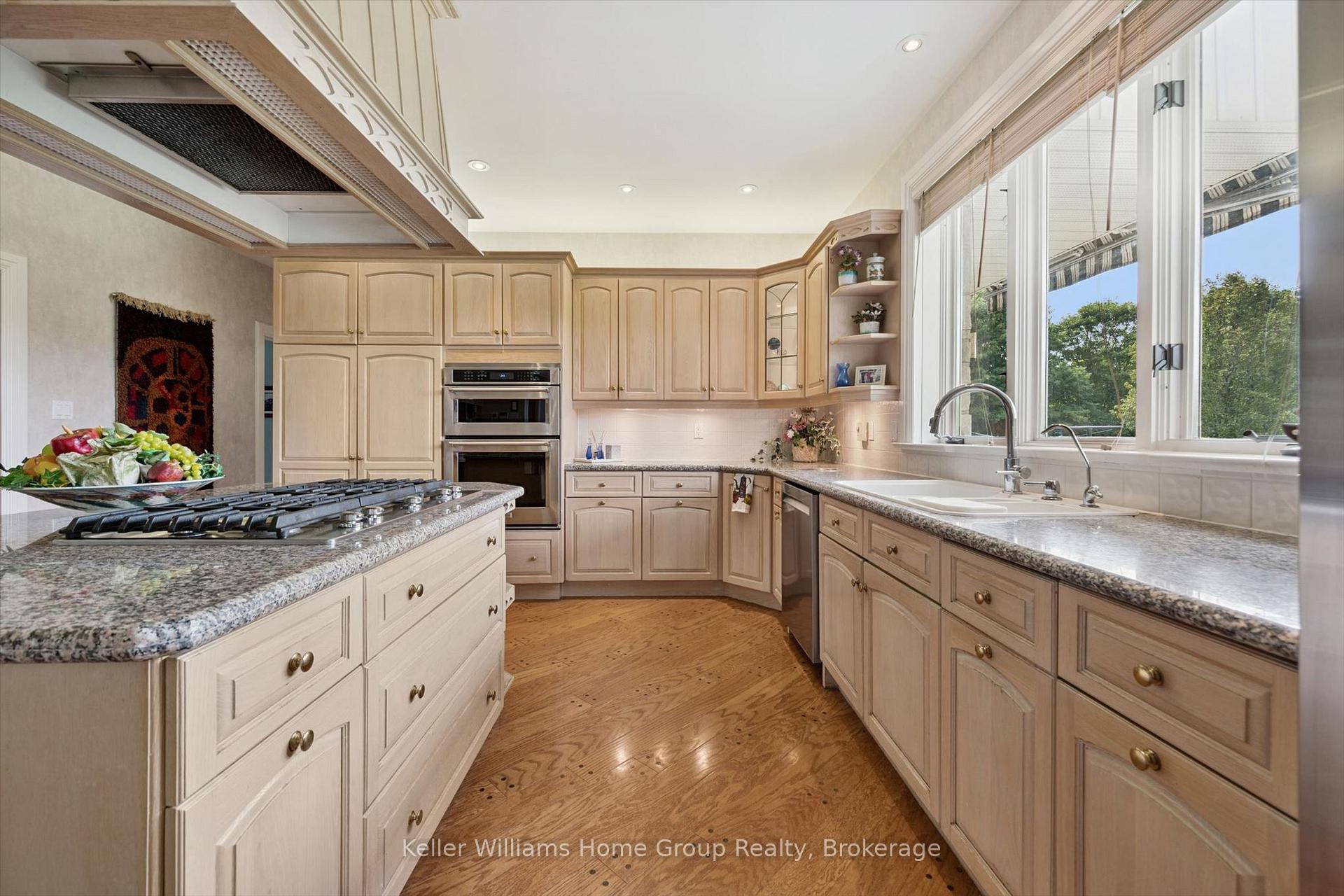 Photo 14 of 3 Serena Lane, Guelph, Pineridge/Westminster Woods — HOMEH