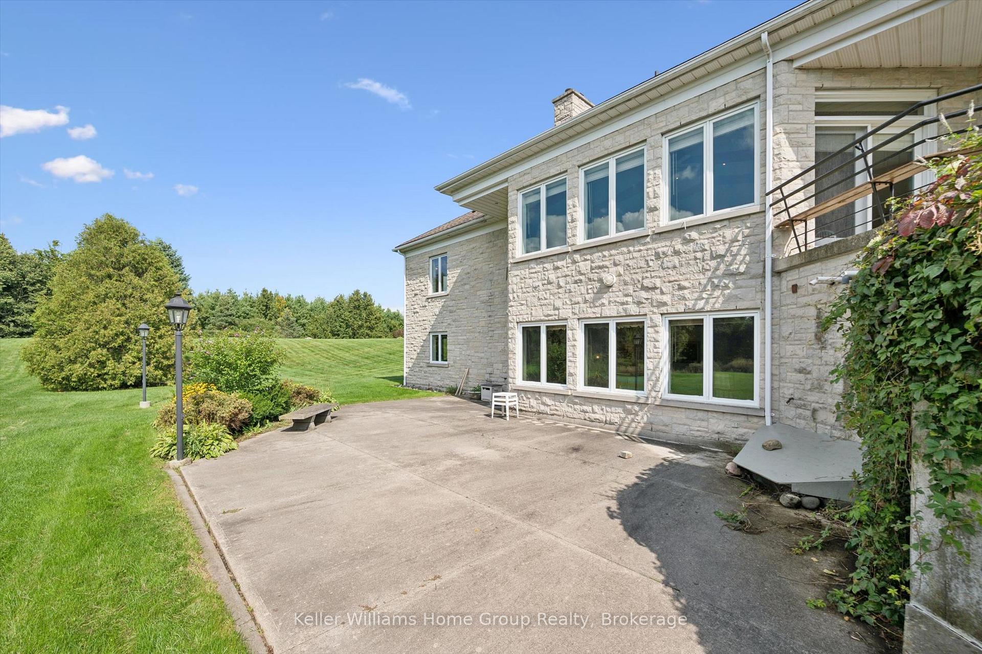 Photo 44 of 3 Serena Lane, Guelph, Pineridge/Westminster Woods — HOMEH