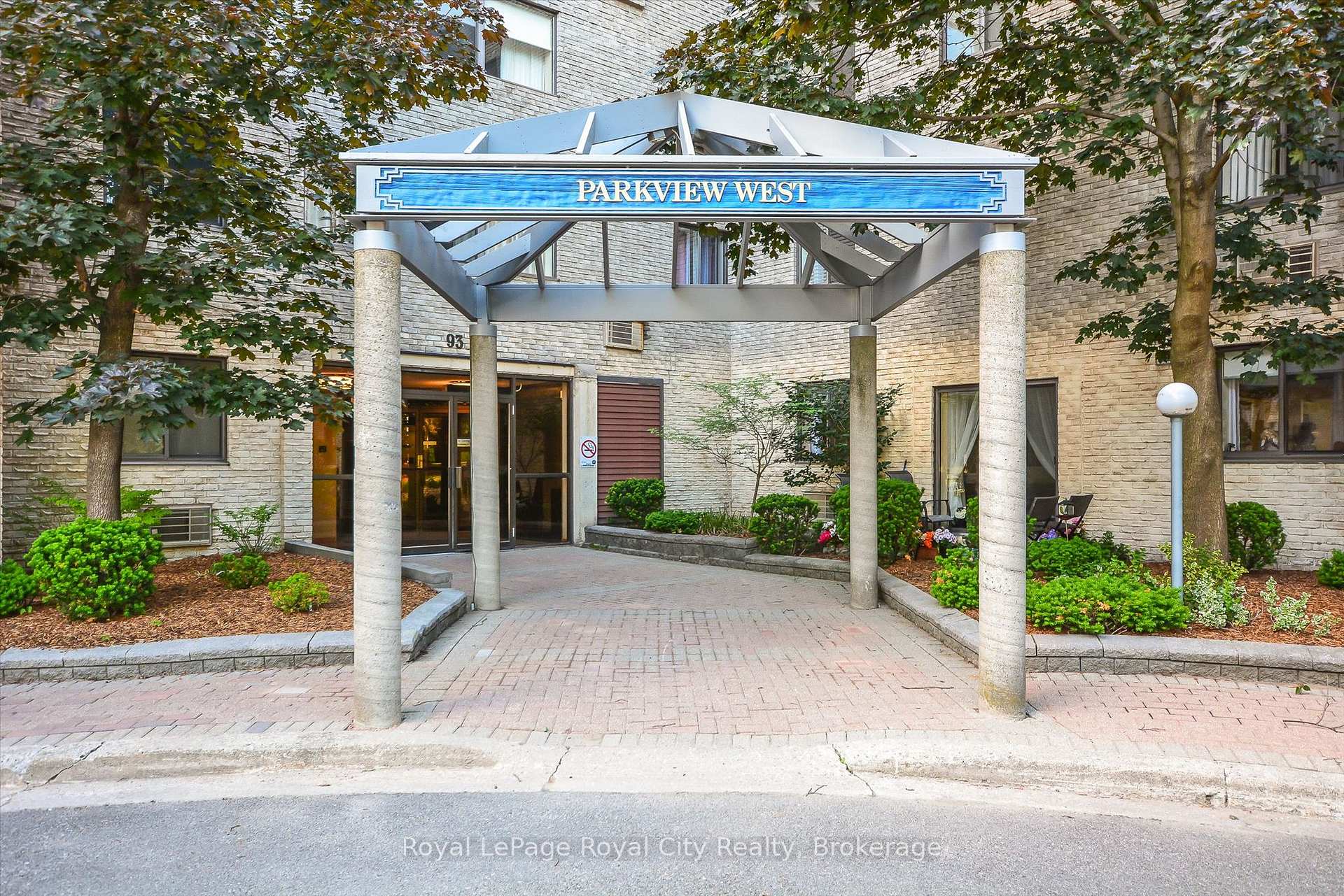 Photo 2 of Unit 206, 93 Westwood Road, Guelph, Willow West/Sugarbush/West Acres — HOMEH
