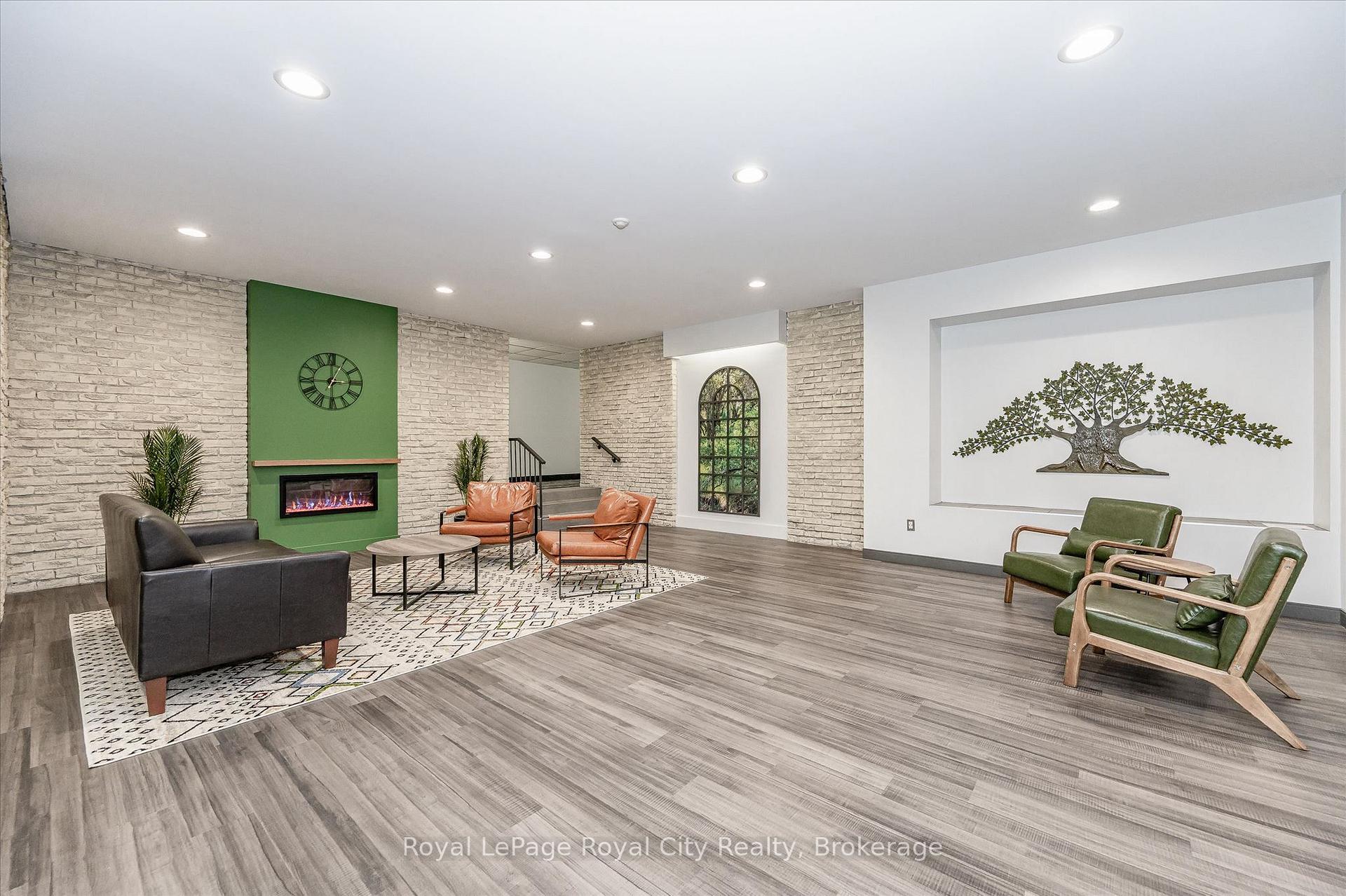 Photo 6 of Unit 206, 93 Westwood Road, Guelph, Willow West/Sugarbush/West Acres — HOMEH