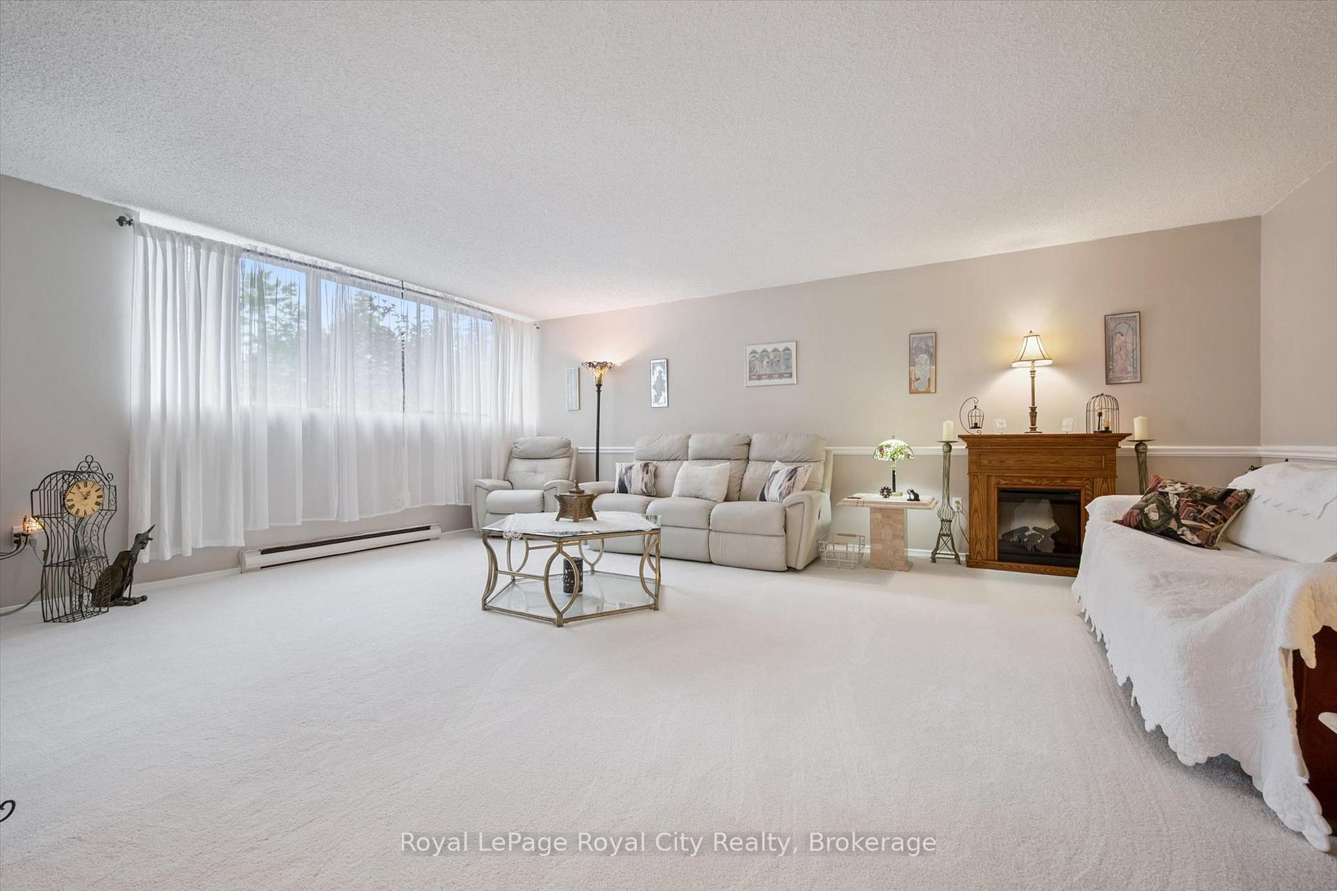 Photo 15 of Unit 206, 93 Westwood Road, Guelph, Willow West/Sugarbush/West Acres — HOMEH