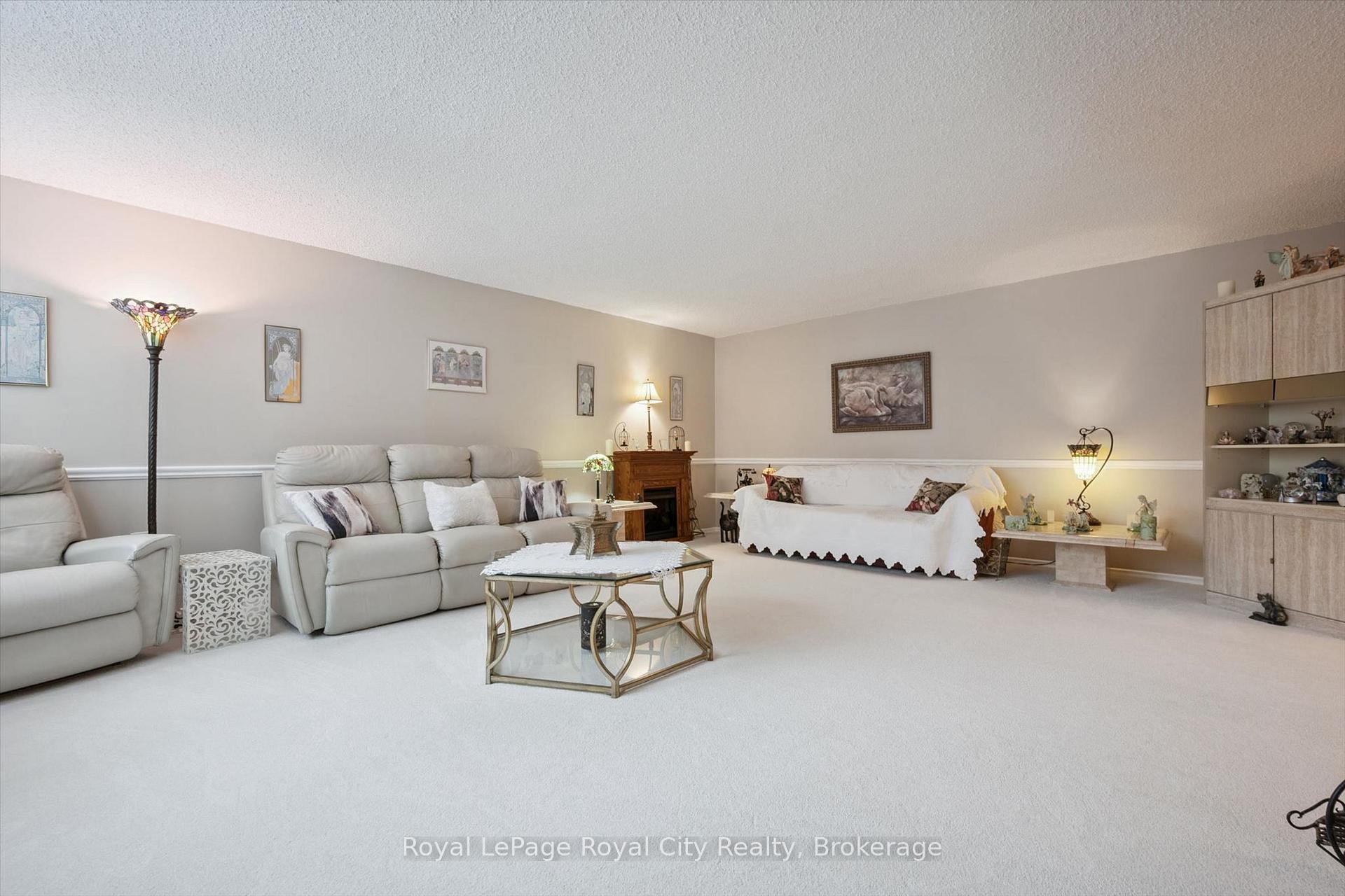 Photo 18 of Unit 206, 93 Westwood Road, Guelph, Willow West/Sugarbush/West Acres — HOMEH