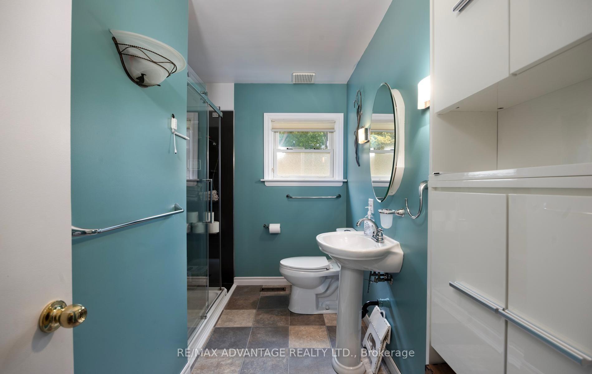Photo 21 of 471 West Mile Road, London, North P — HOMEH