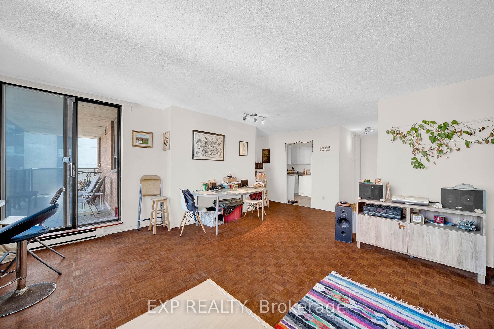 Photo 7 of Unit 1002, 475 Laurier Avenue W, Ottawa, Ottawa Centre — HOMEH