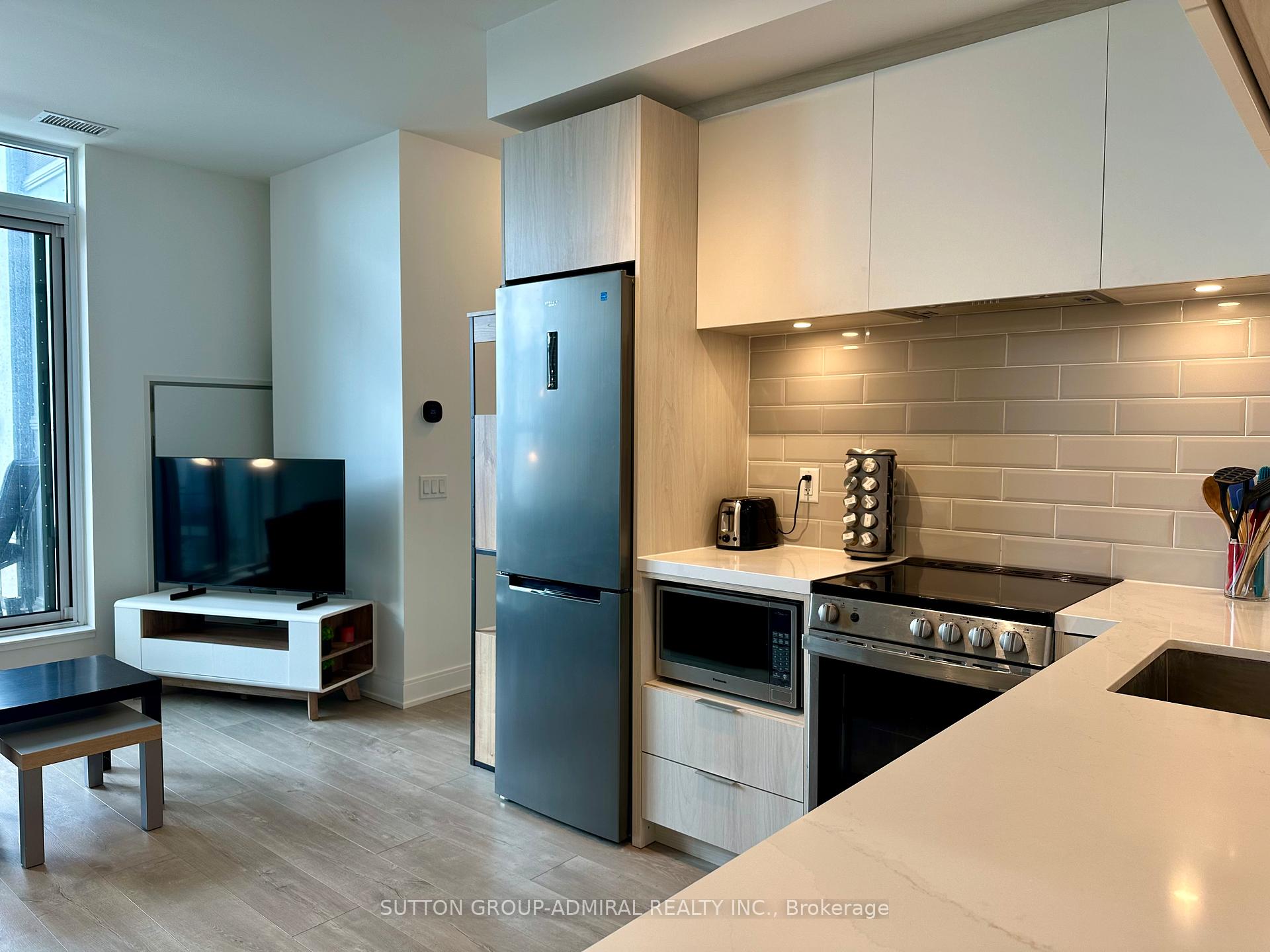 Photo 5 of Unit 202, 65 Annie Craig Drive, Etobicoke, Mimico — HOMEH