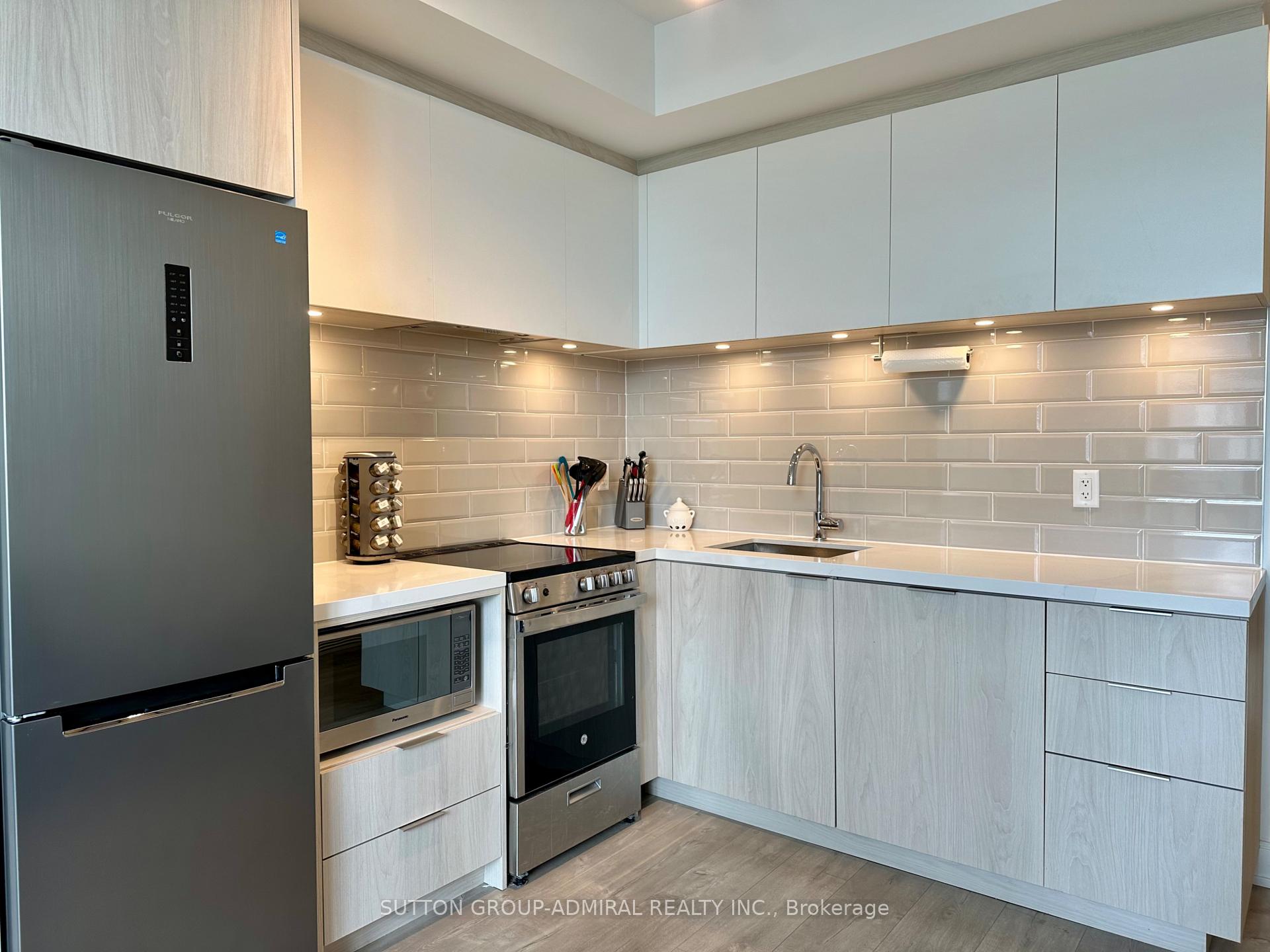 Photo 7 of Unit 202, 65 Annie Craig Drive, Etobicoke, Mimico — HOMEH