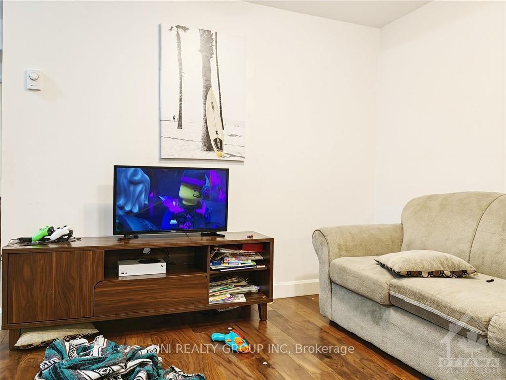 Photo 9 of Unit B, 492 Moodie Drive, Ottawa, Westcliffe Estates — HOMEH