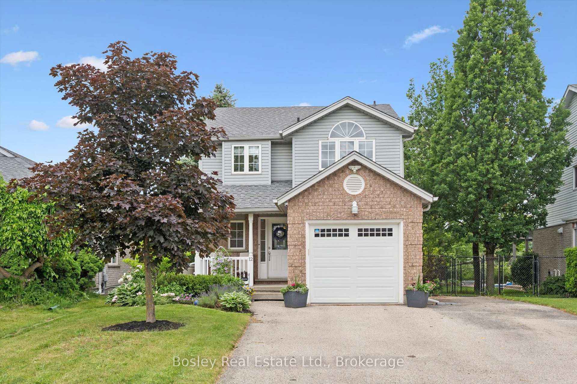 Photo 3 of 12 Deerpath Drive, Guelph, Willow West/Sugarbush/West Acres — HOMEH