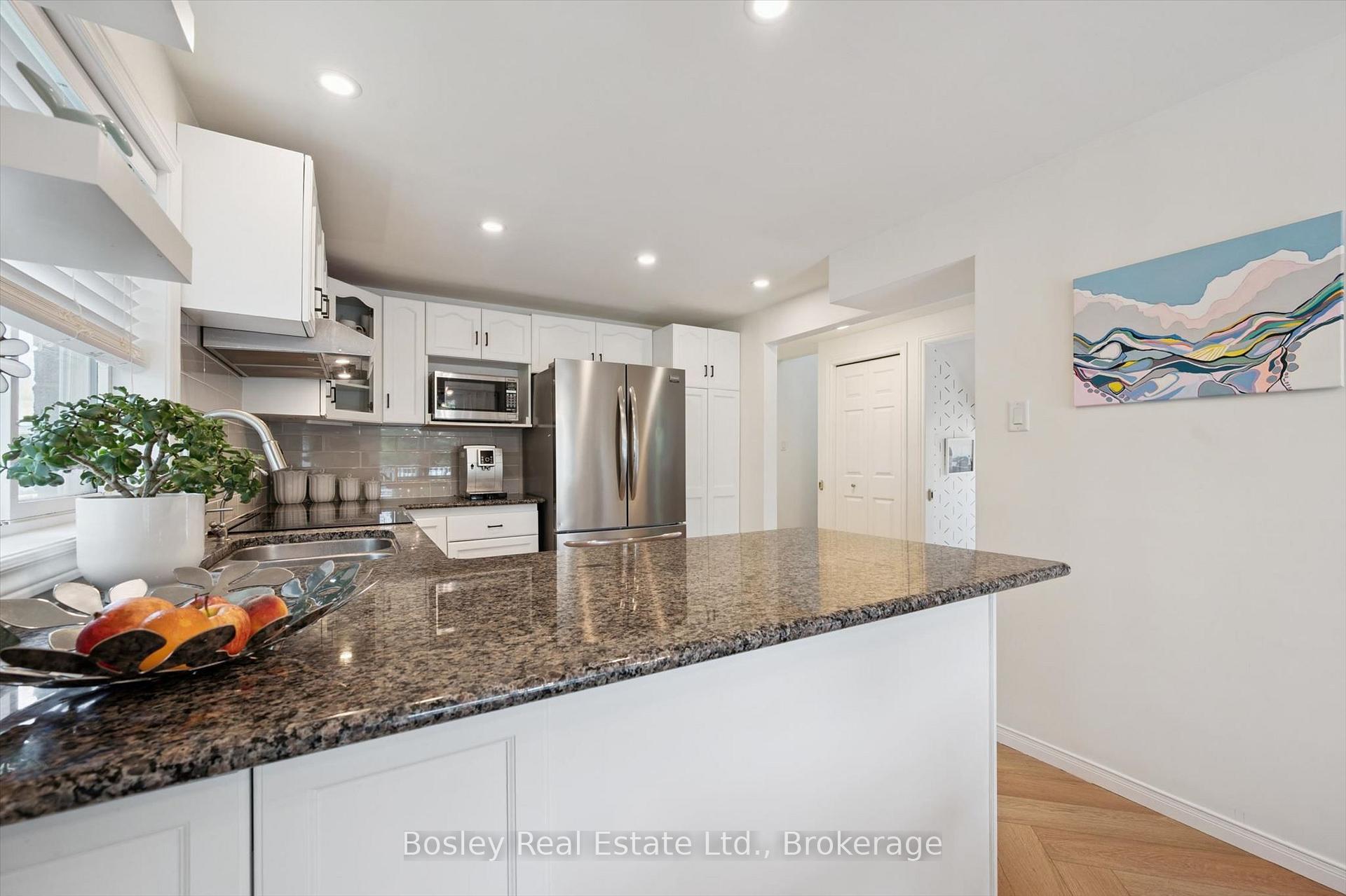 Photo 13 of 12 Deerpath Drive, Guelph, Willow West/Sugarbush/West Acres — HOMEH
